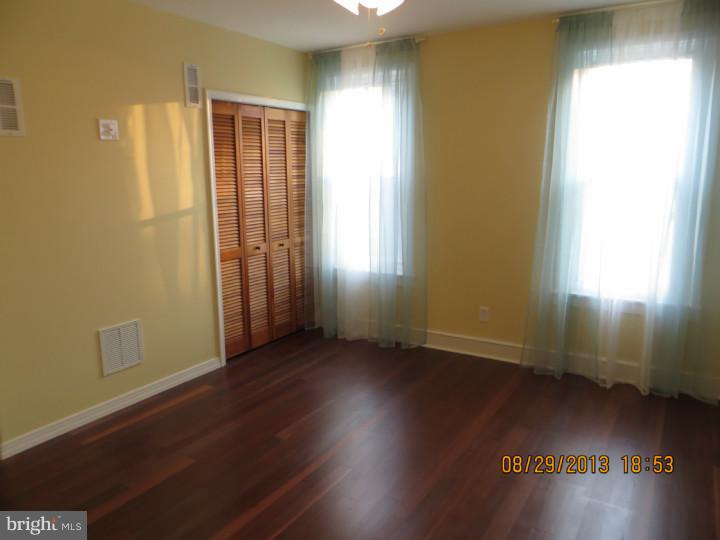 EAST FALLS - Residential