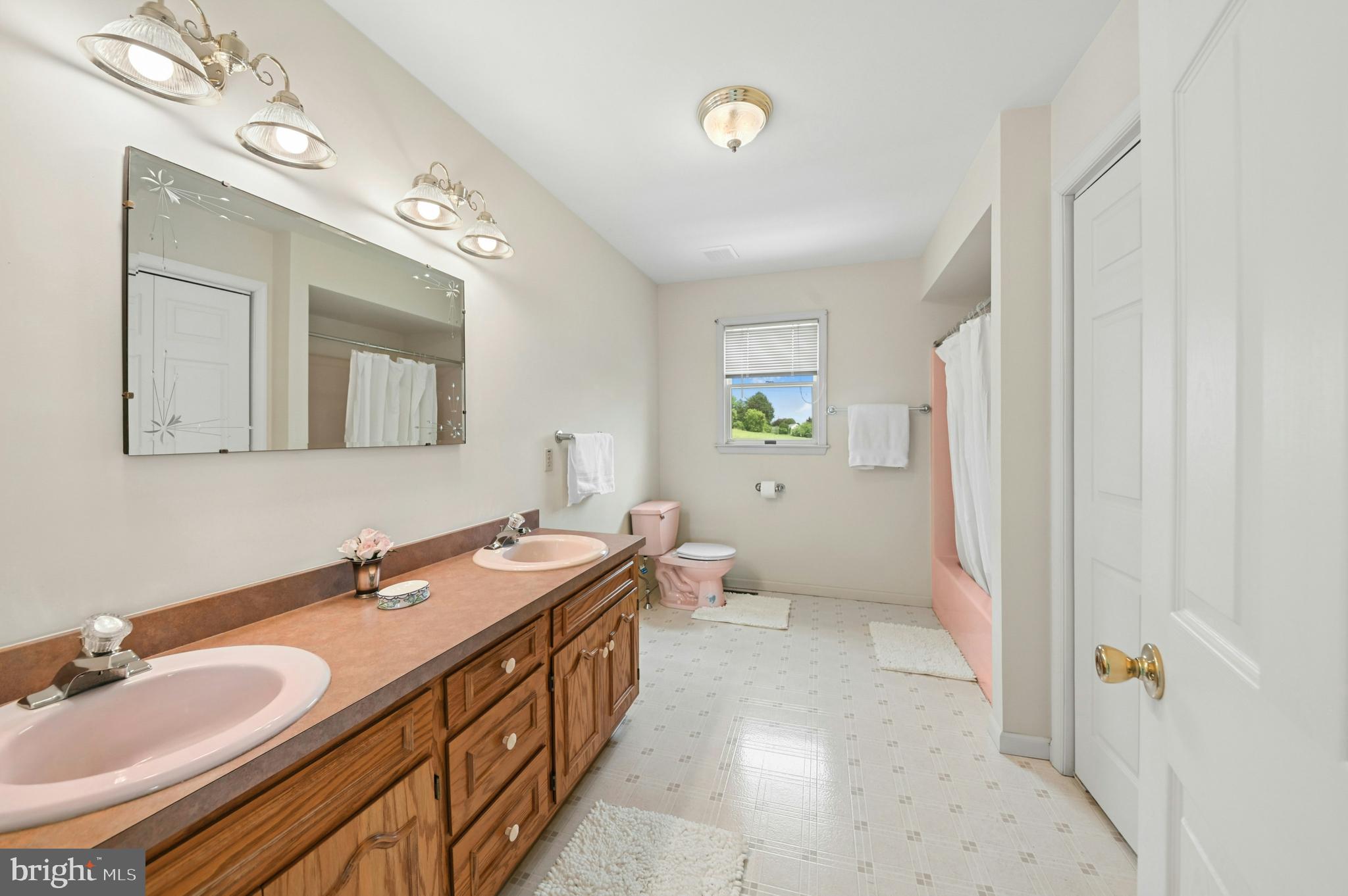 WINDY KNOB - Residential