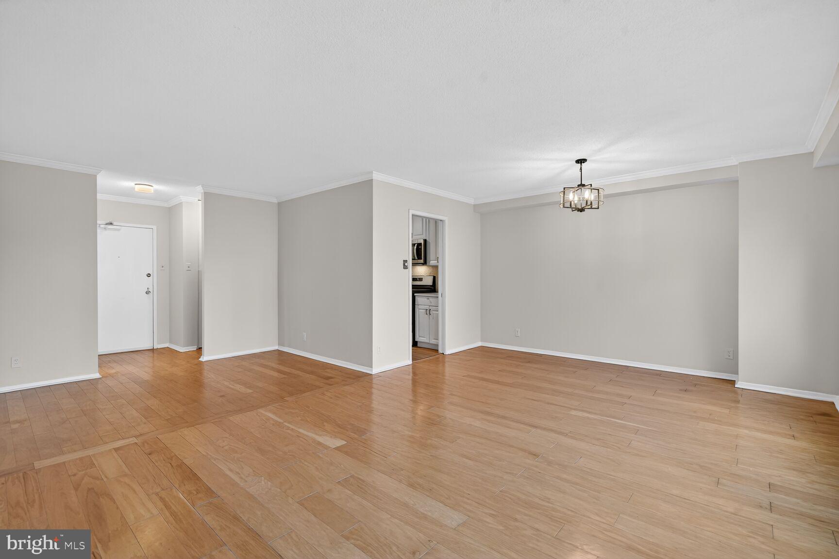 4515 WILLARD AVENUE S616