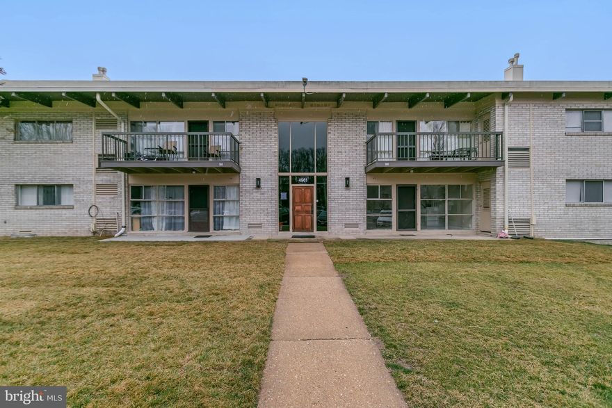 You are in luck! Rare 2 bedroom top floor corner unit with a Den! This home has been recently updated with brand new flooring throughout, new paint, new lavatory, new refrigerator, new kitchen quartz countertops, sink and faucet as well as updated lighting fixtures! The open floor plan features vaulted ceilings with gorgeous exposed wood beams in each room! Den can easily be converted into a 3rd bedroom, or keep it as your own private office space or sitting room. Plenty of storage with 6 indoor closets and a storage unit on the lower level of the building. Outdoor balcony off the main living space is large enough for patio chairs to enjoy the upcoming summer weather with family and friends. HVAC recently serviced with a professional air vent cleaning as well. This quiet community features an in-ground pool and tot-lot for the kids to play as well as plenty of guest parking spaces. Pets allowed, some breed restrictions apply per the condo association. Quick access to 495, 66, 395, Tysons Corner, Springfield, Falls Church, Arlington, Alexandria and DC! Don't miss this unique unit in Fairfax Heritage!