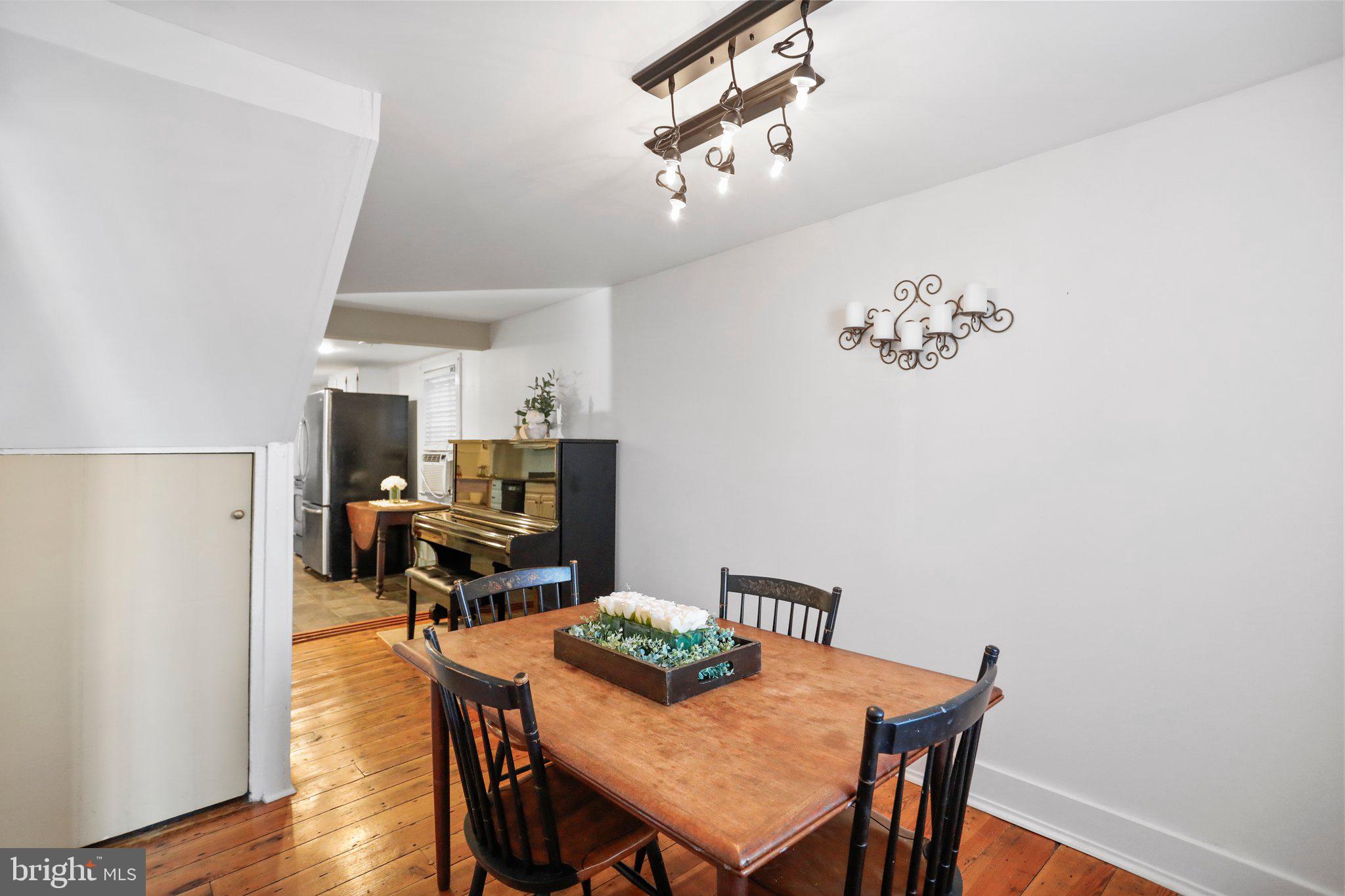 CHARLES TOWN - Residential