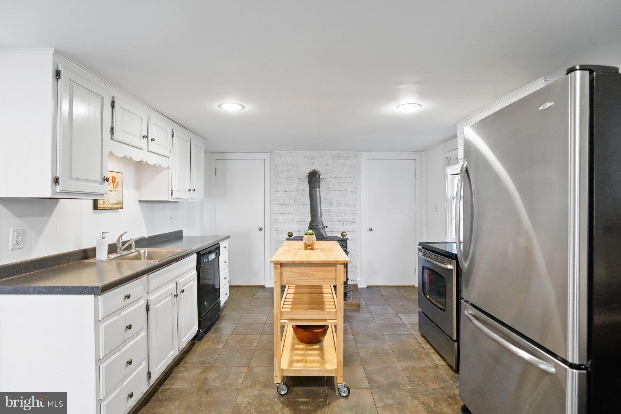 CHARLES TOWN - Residential