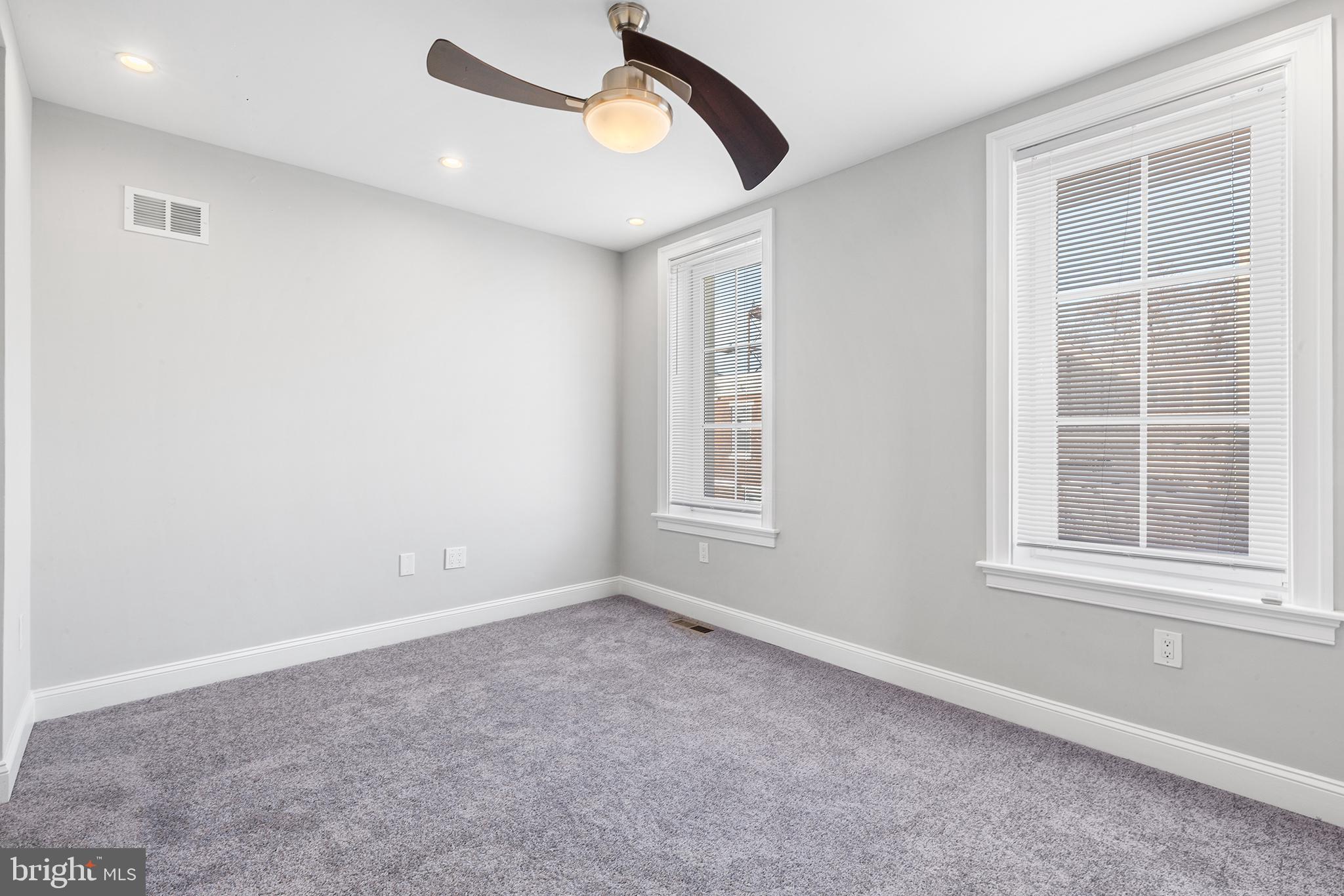 PORT RICHMOND - Residential