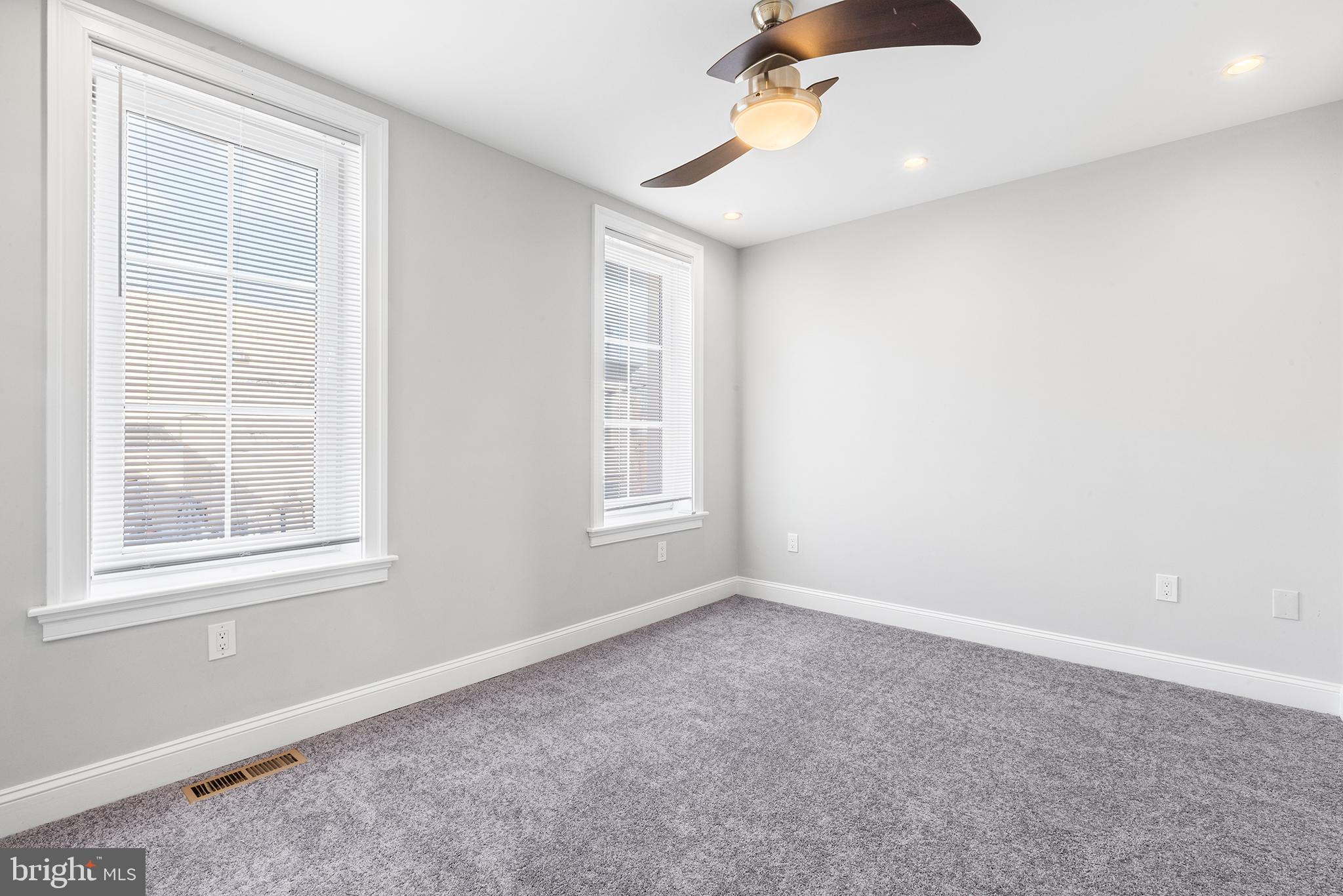 PORT RICHMOND - Residential