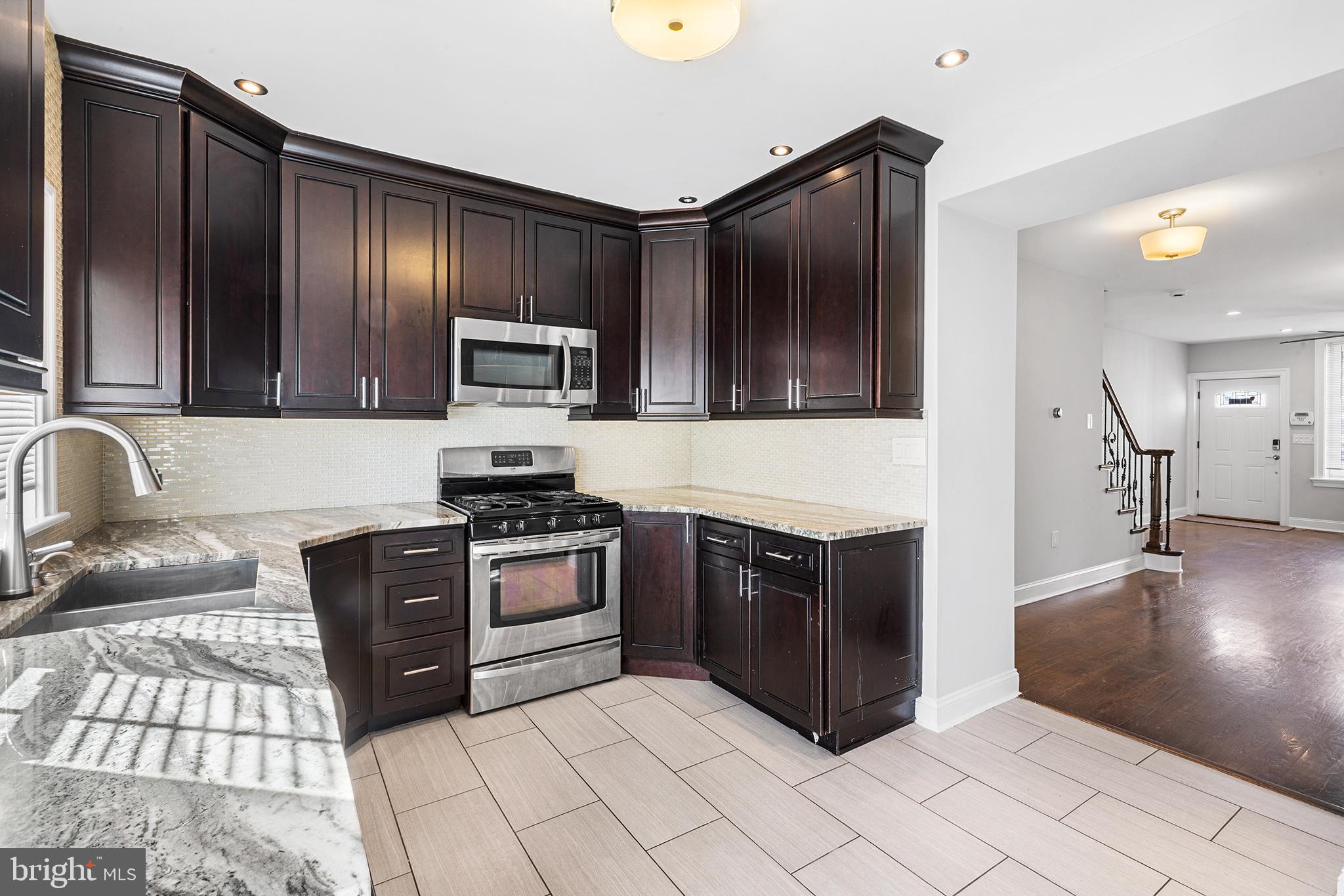 PORT RICHMOND - Residential