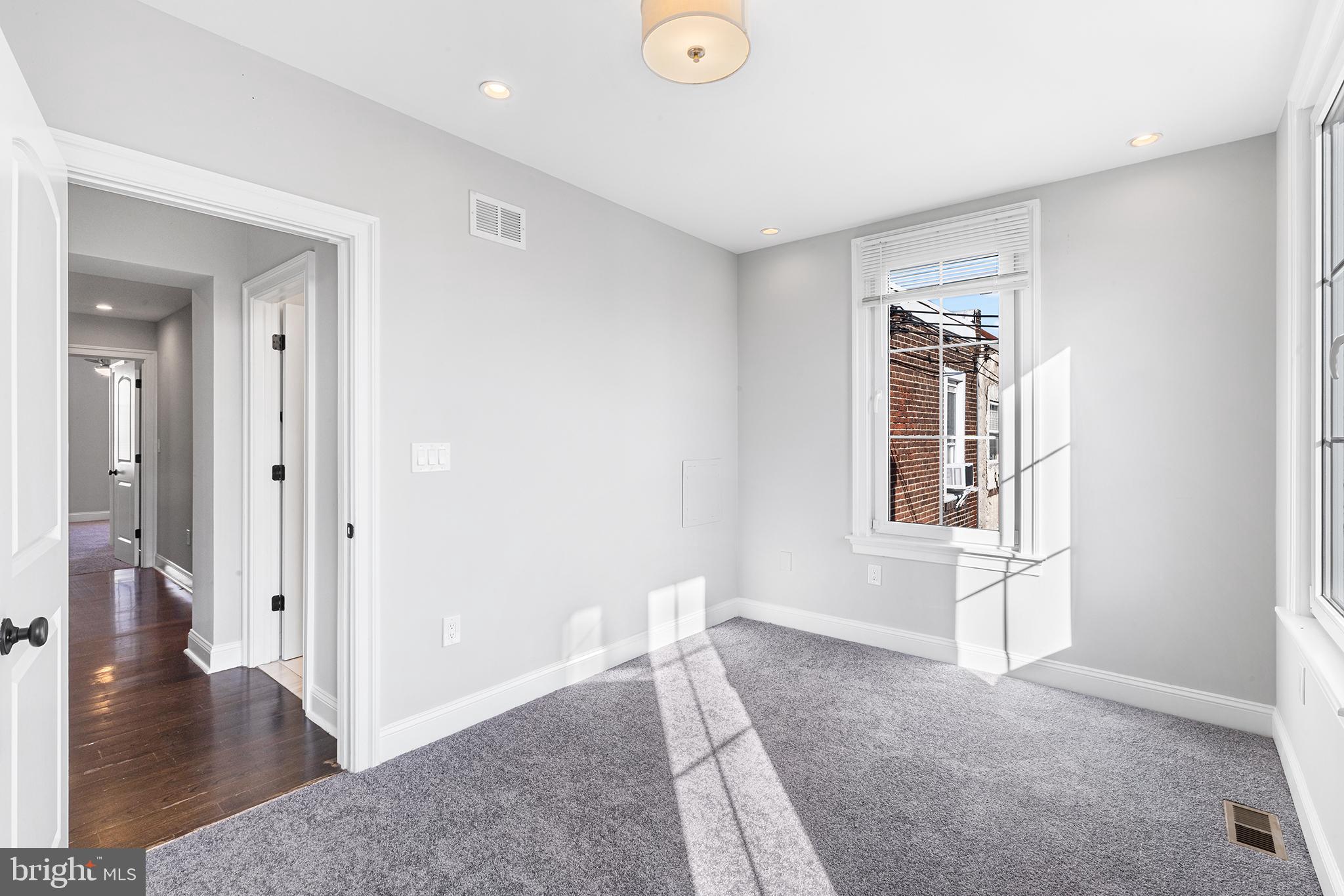 PORT RICHMOND - Residential