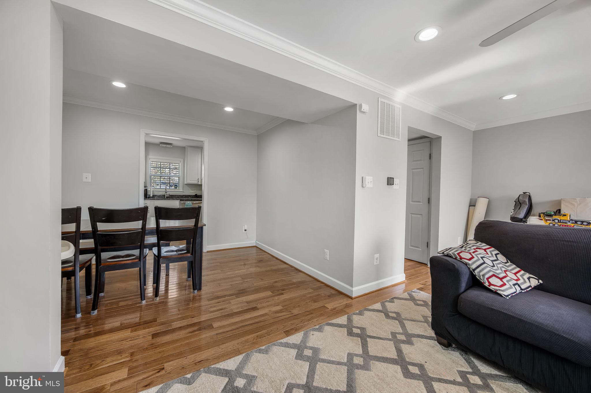 LEEDS SQUARE - Residential