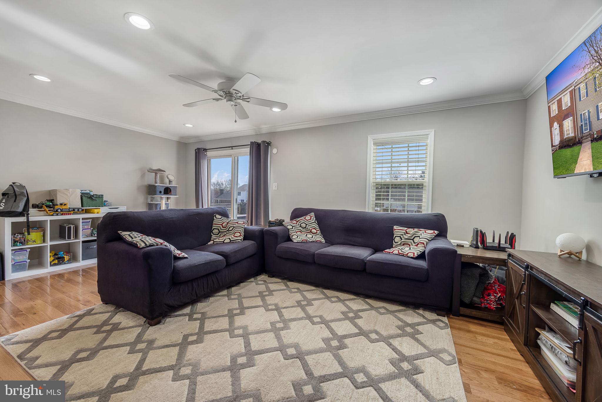 LEEDS SQUARE - Residential