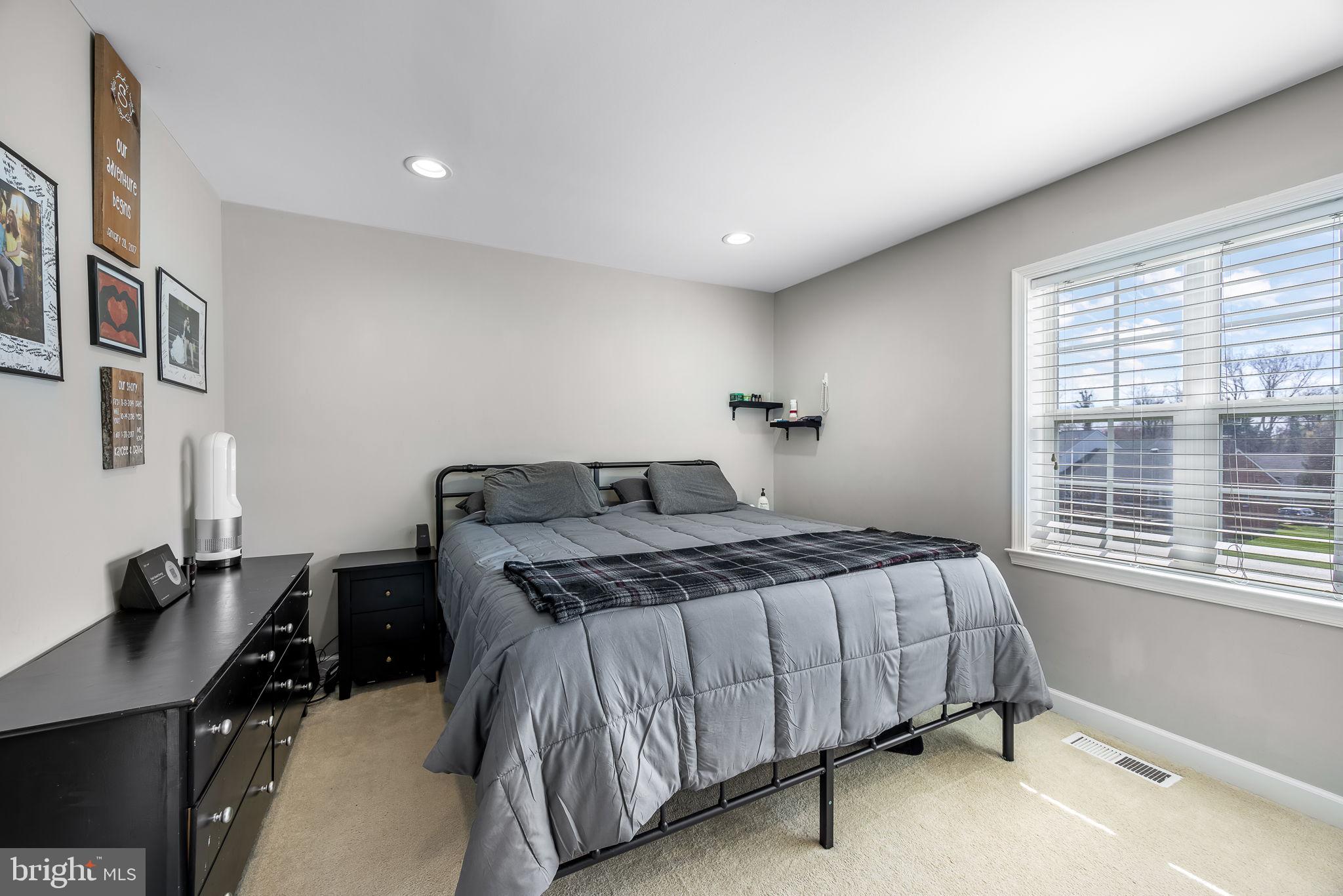 LEEDS SQUARE - Residential