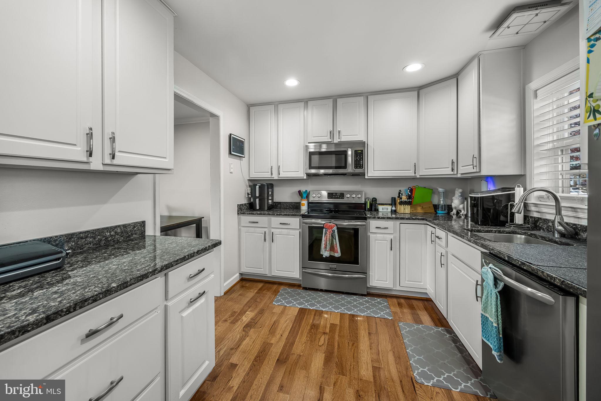 LEEDS SQUARE - Residential