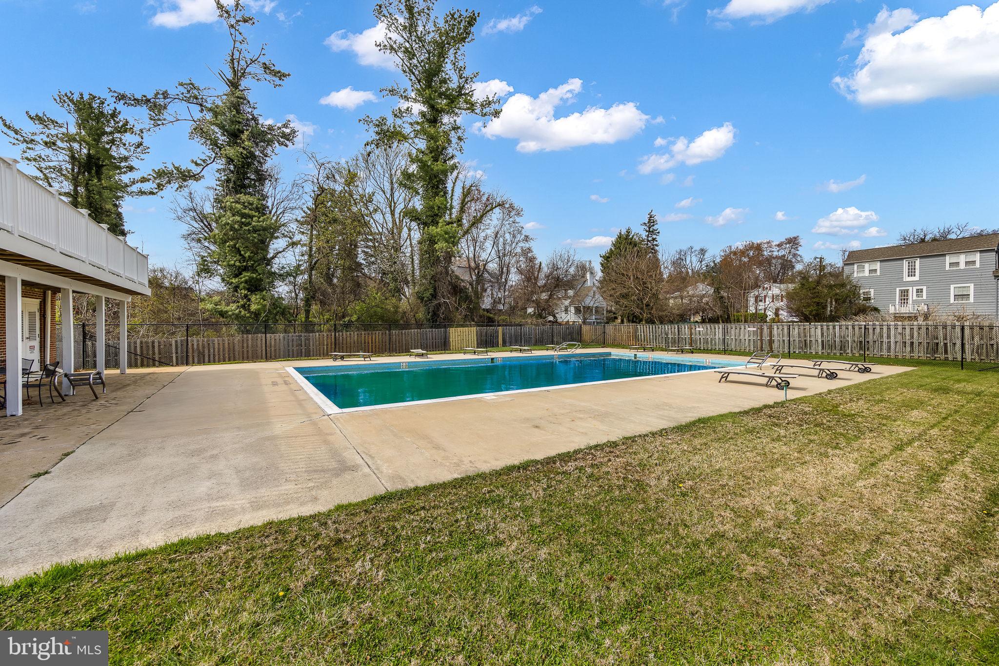 LEEDS SQUARE - Residential