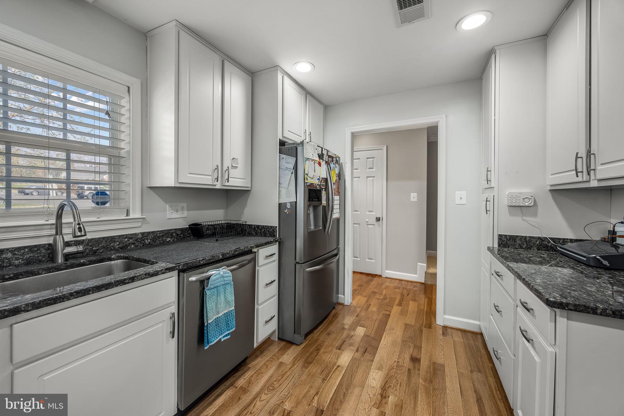 LEEDS SQUARE - Residential