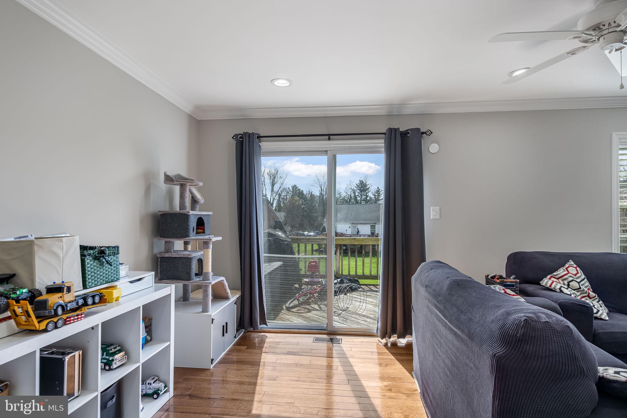 LEEDS SQUARE - Residential