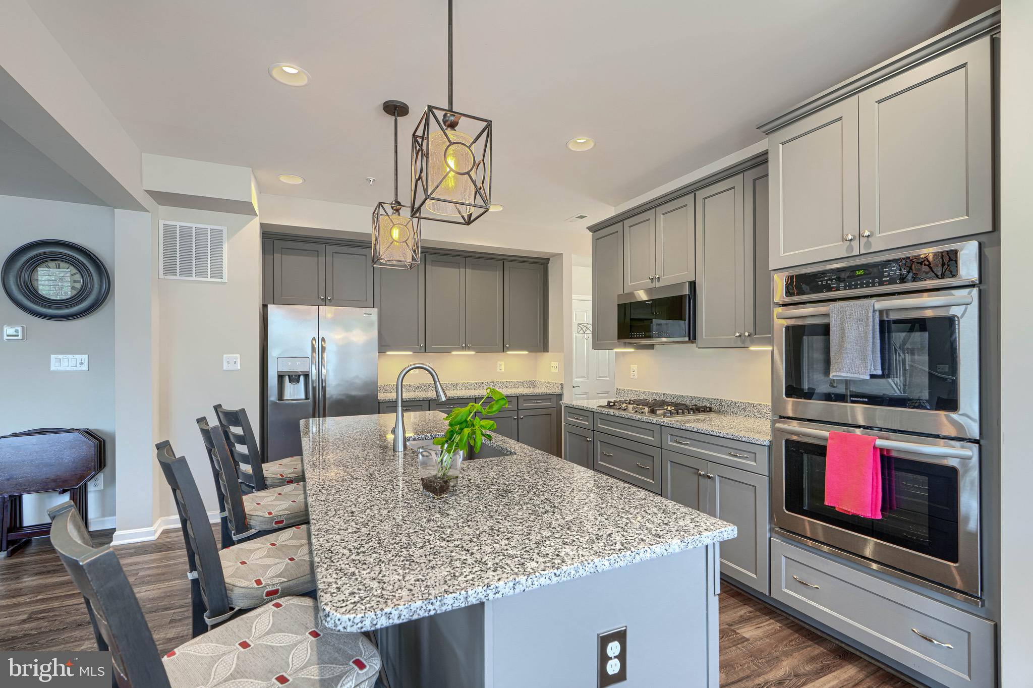 SPENCER WOODS - Residential