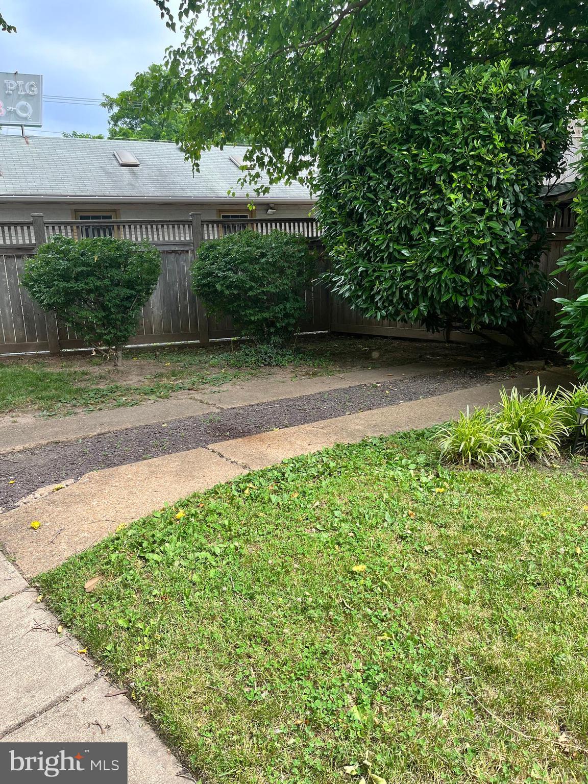 VIRGINIA VILLAGE - Residential Lease