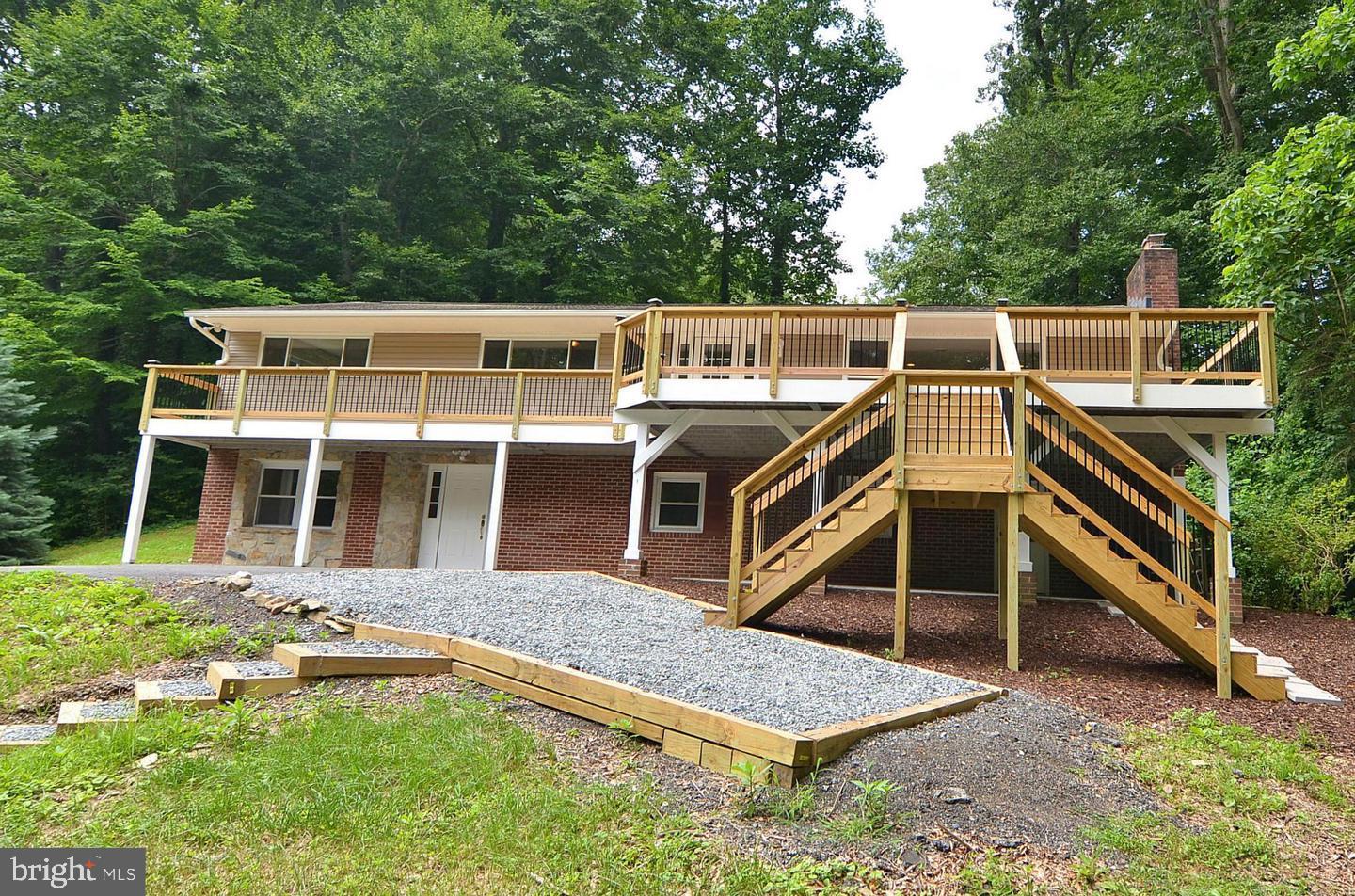 COLONIAL ACRES - Residential Lease