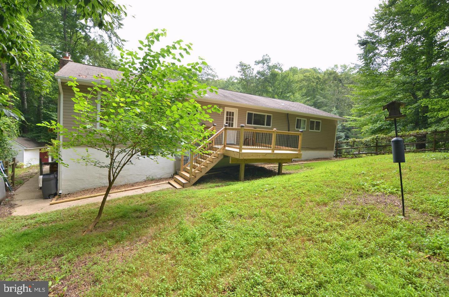 COLONIAL ACRES - Residential Lease