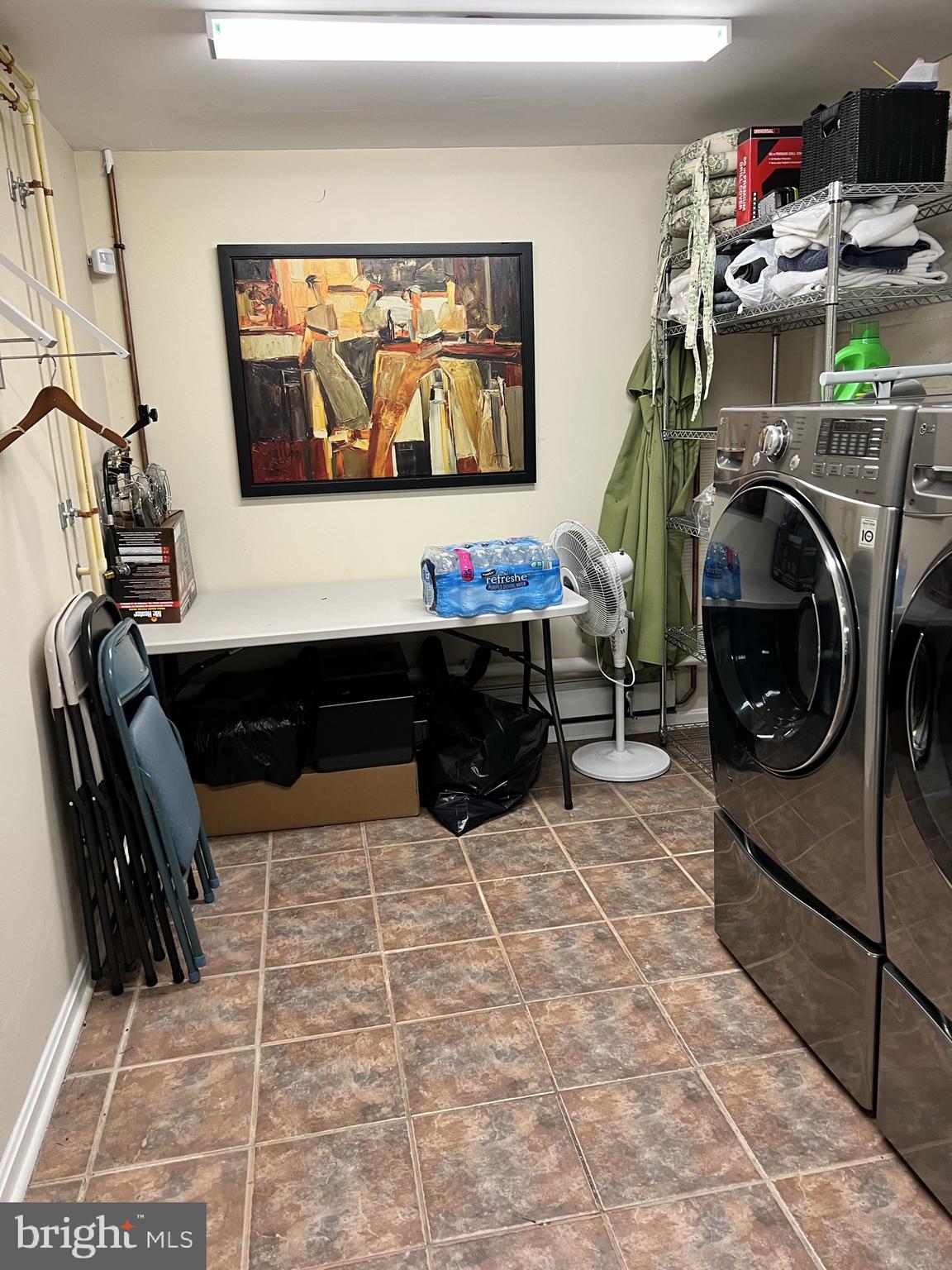 COLONIAL ACRES - Residential Lease