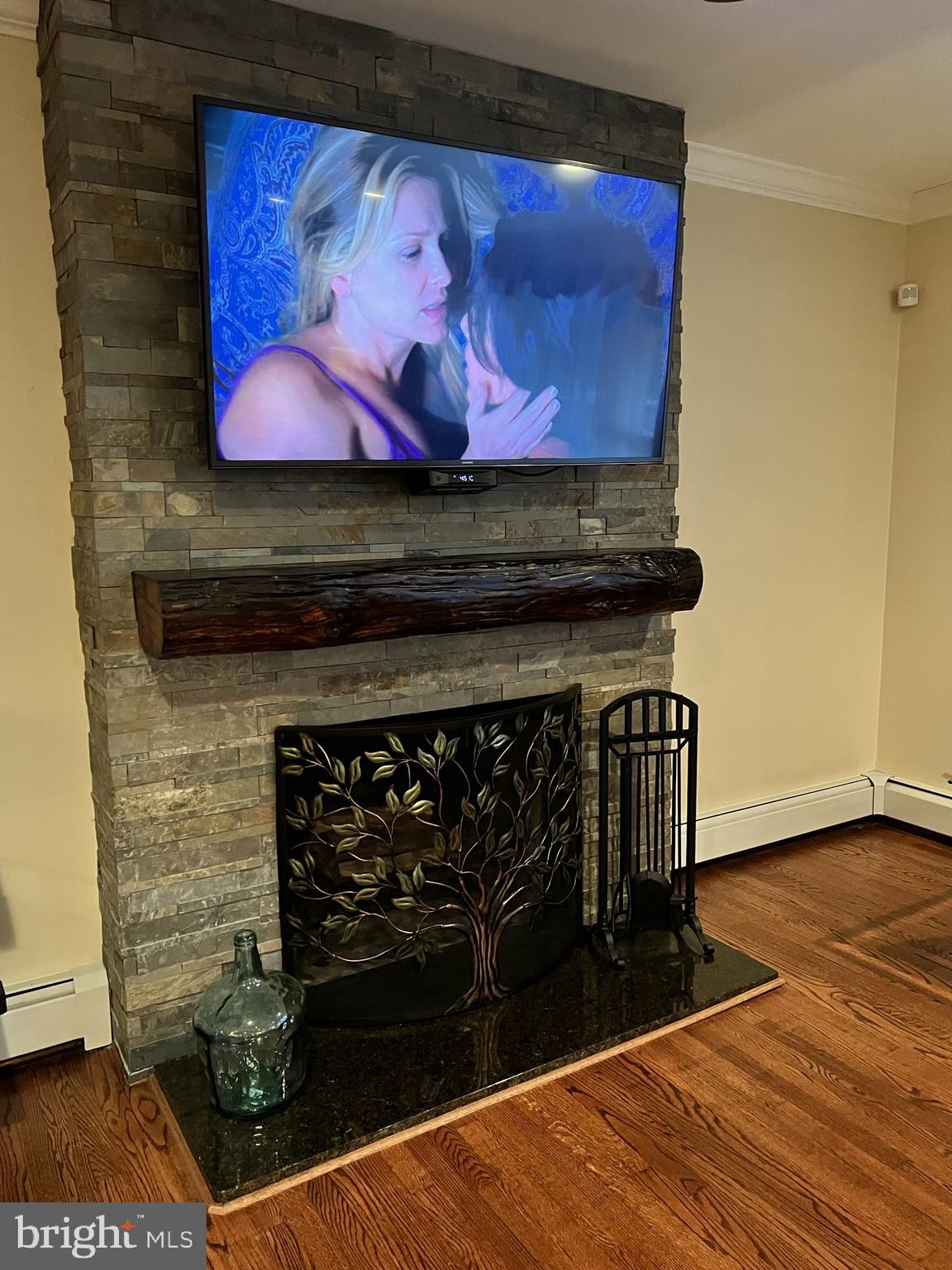 COLONIAL ACRES - Residential Lease