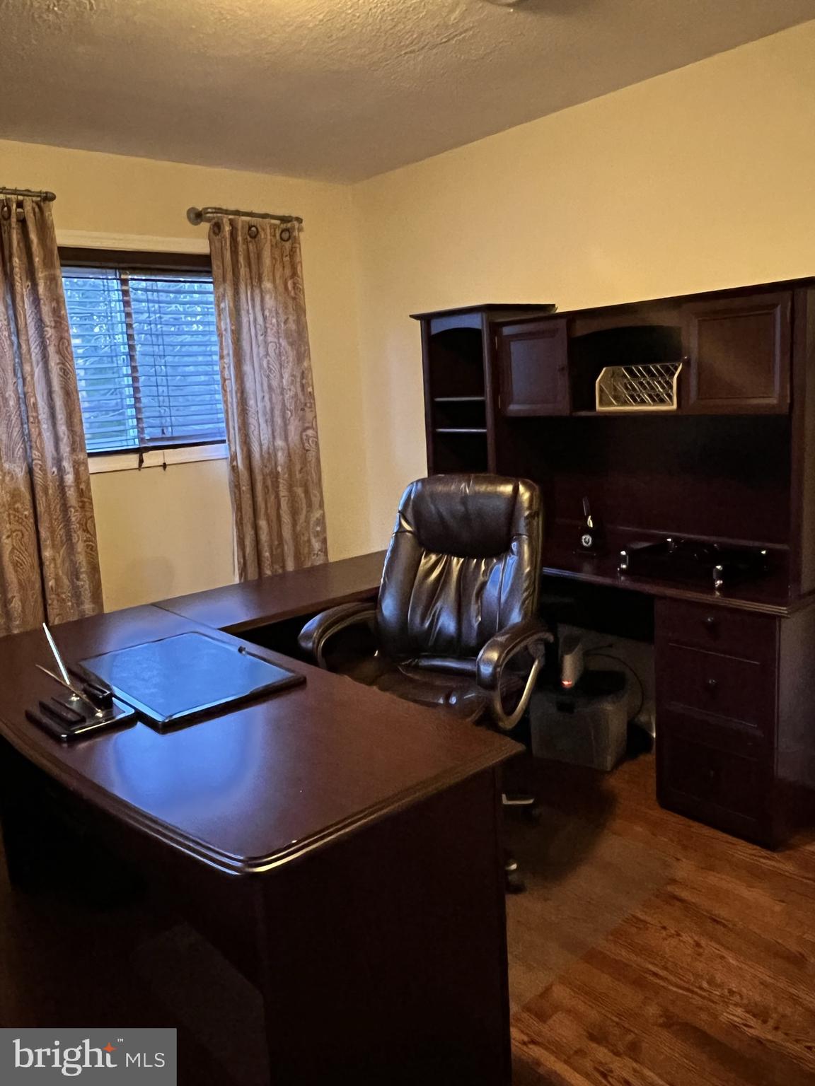 COLONIAL ACRES - Residential Lease