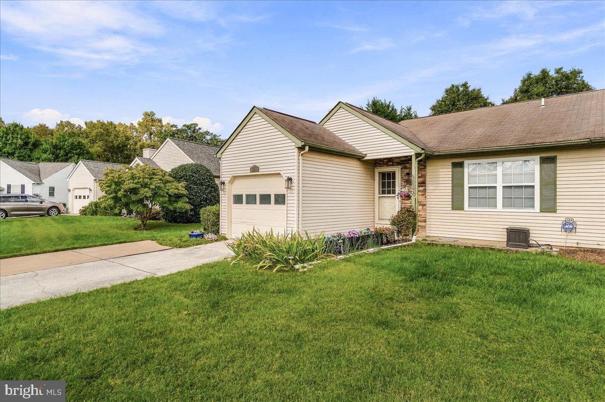 5594 TEAKWOOD COURT