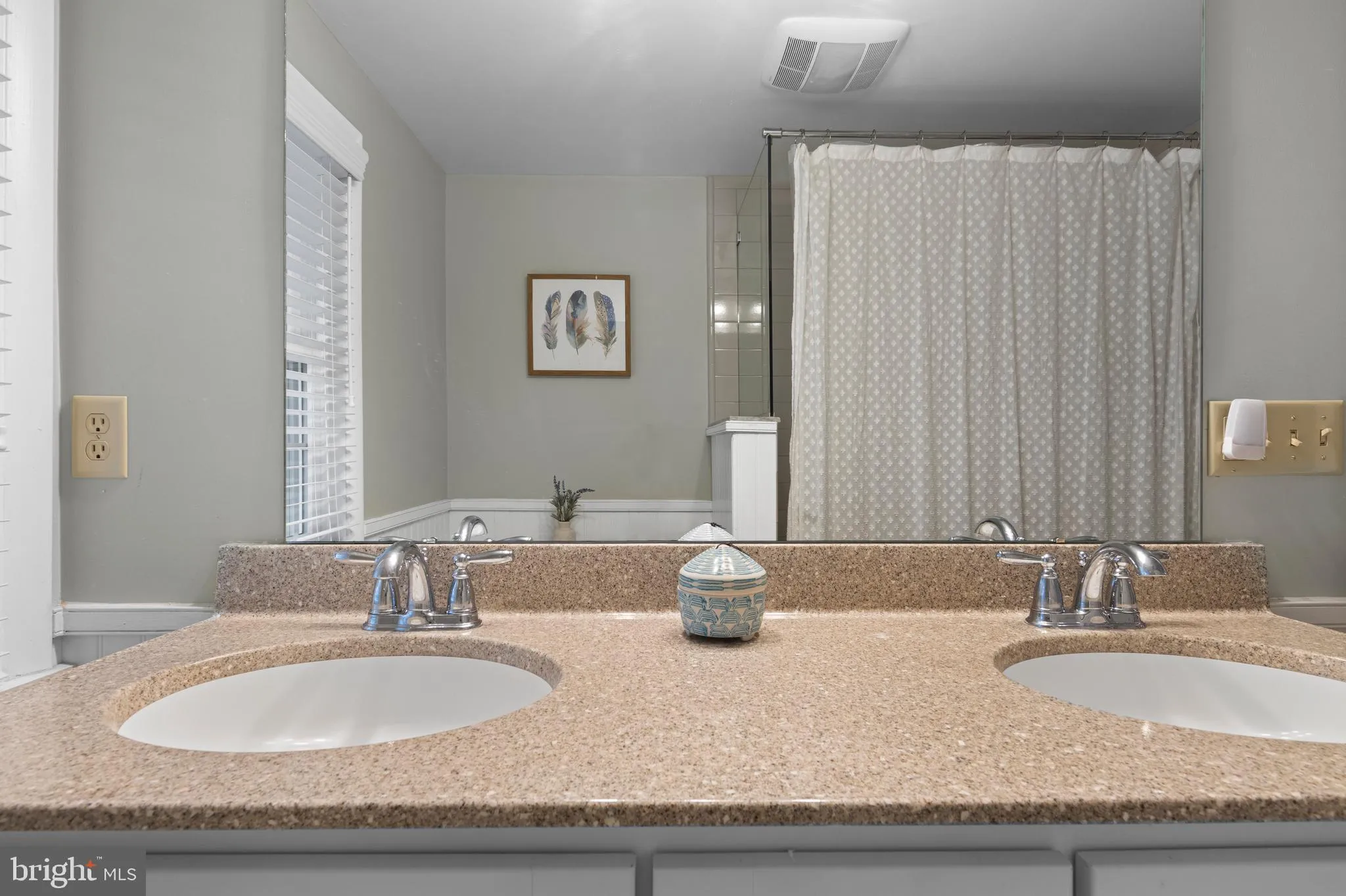 Wayne, Pennsylvania 19087, United States, 4 Bedrooms Bedrooms, ,3 BathroomsBathrooms,Residential,Contingent,143202