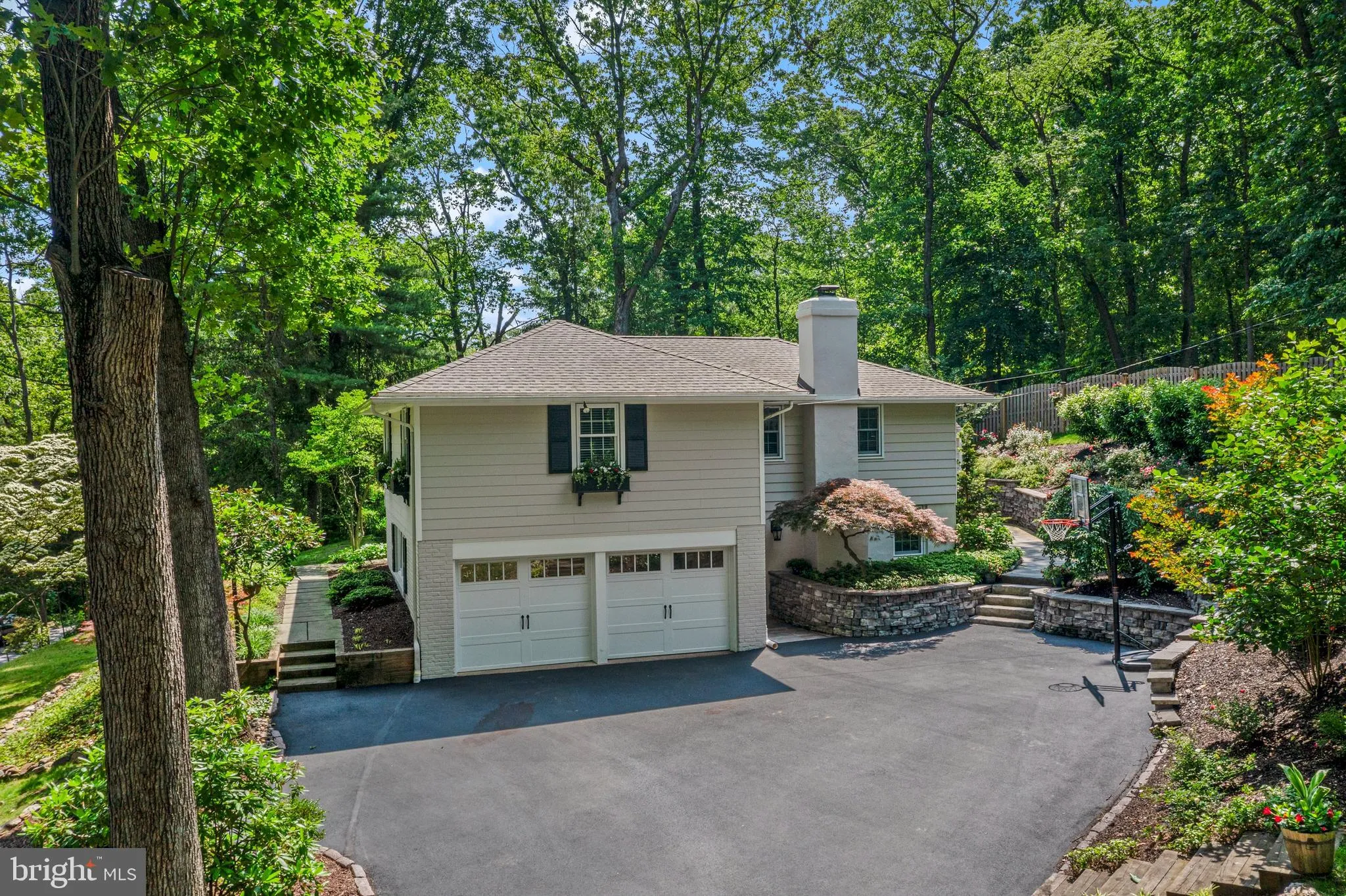 Wayne, Pennsylvania 19087, United States, 4 Bedrooms Bedrooms, ,3 BathroomsBathrooms,Residential,Contingent,143202