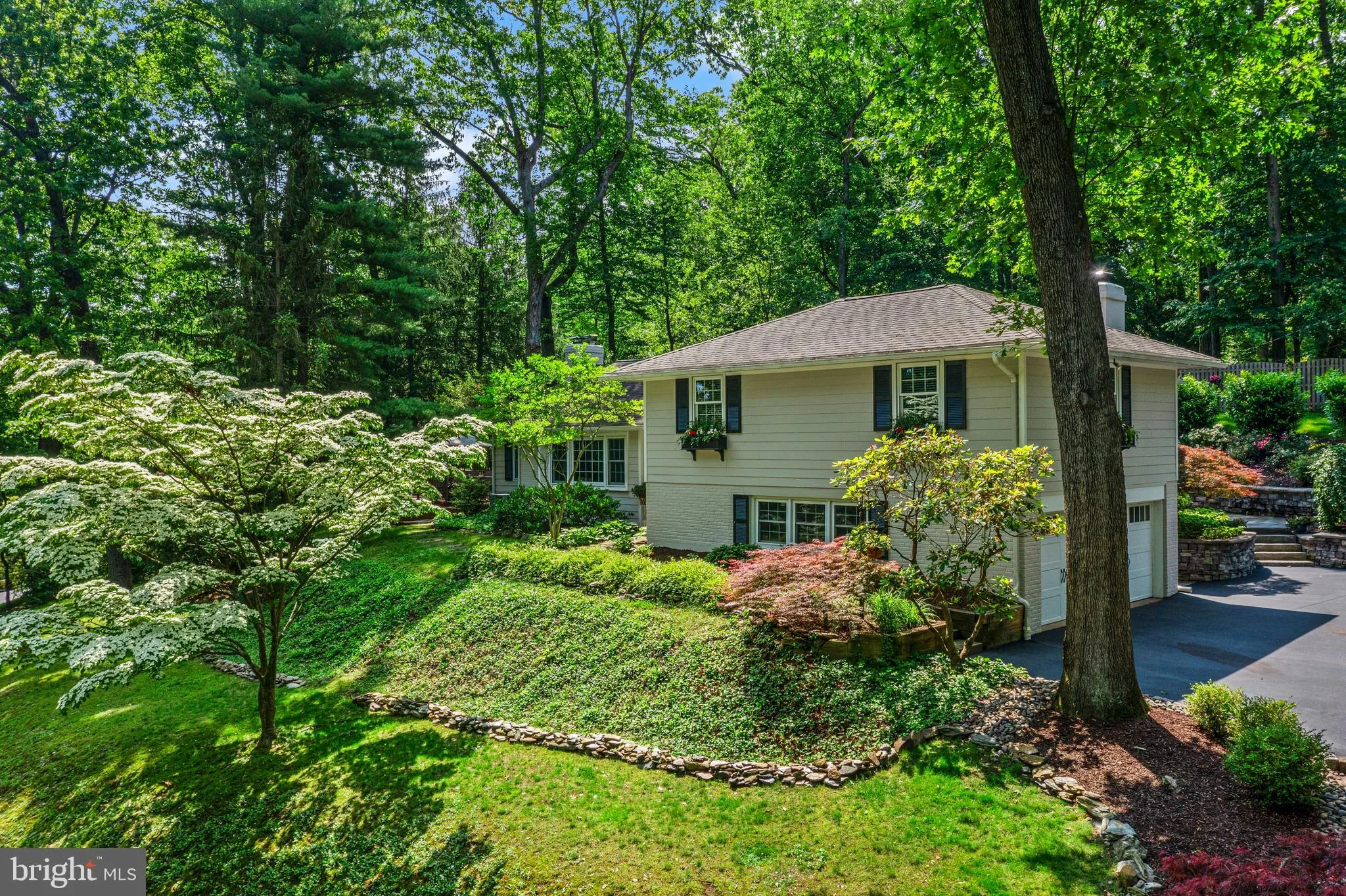 Wayne, Pennsylvania 19087, United States, 4 Bedrooms Bedrooms, ,3 BathroomsBathrooms,Residential,Contingent,143202