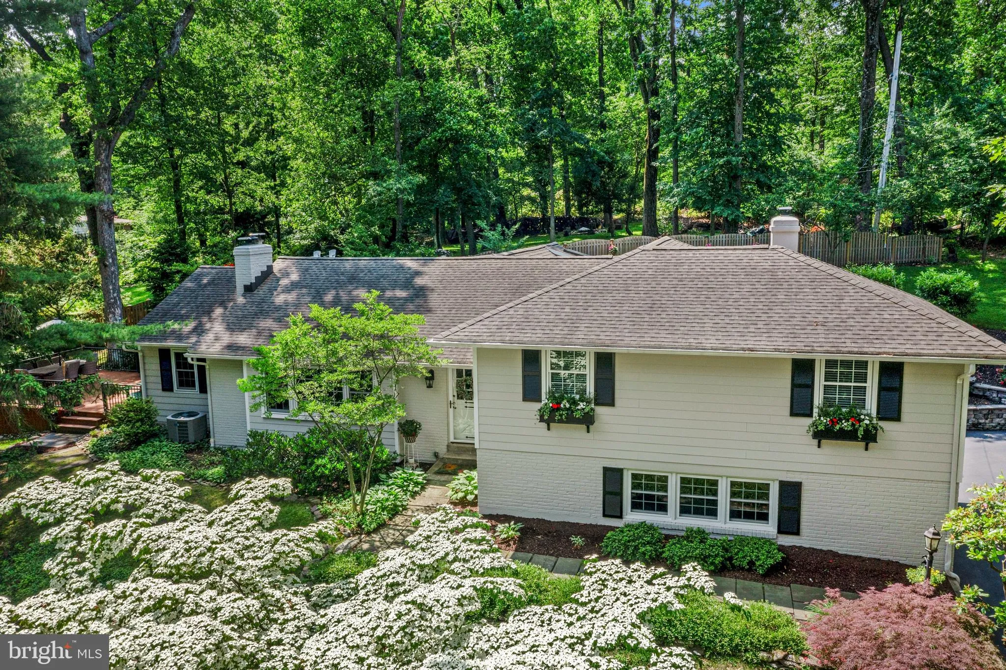 Wayne, Pennsylvania 19087, United States, 4 Bedrooms Bedrooms, ,3 BathroomsBathrooms,Residential,Contingent,143202