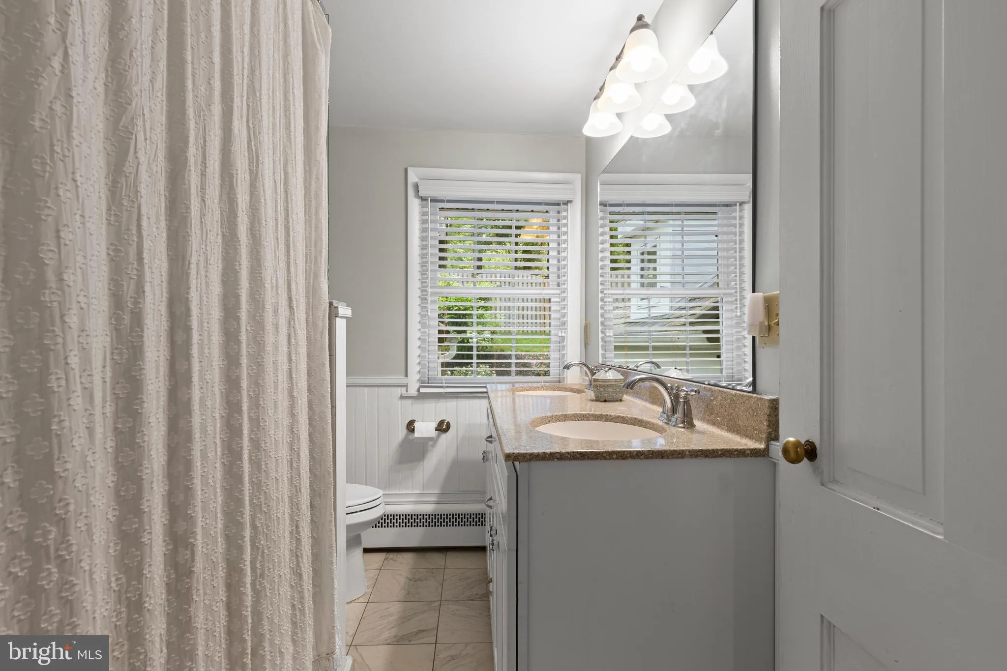 Wayne, Pennsylvania 19087, United States, 4 Bedrooms Bedrooms, ,3 BathroomsBathrooms,Residential,Contingent,143202