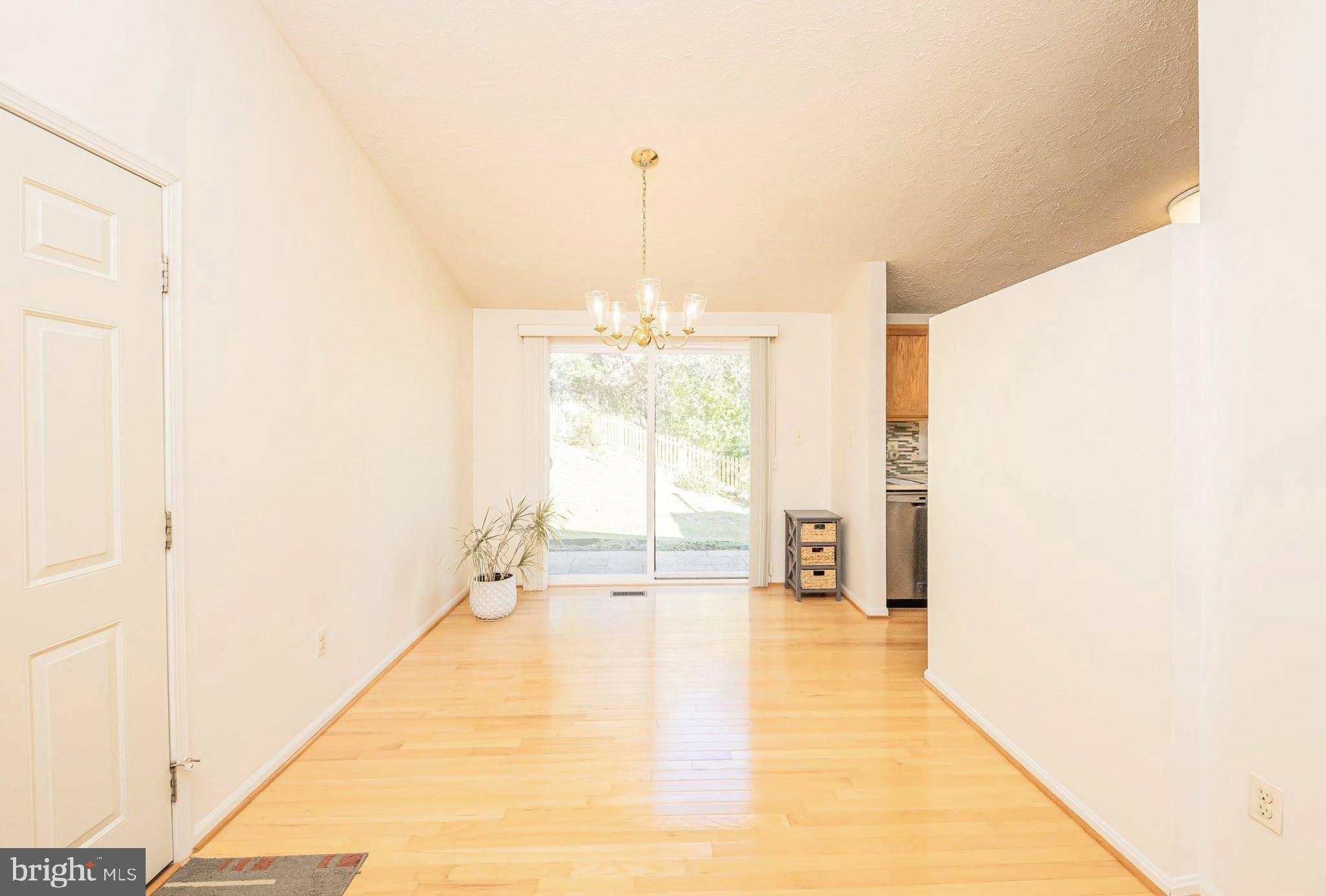 SPRING GROVE FARM - Residential Lease