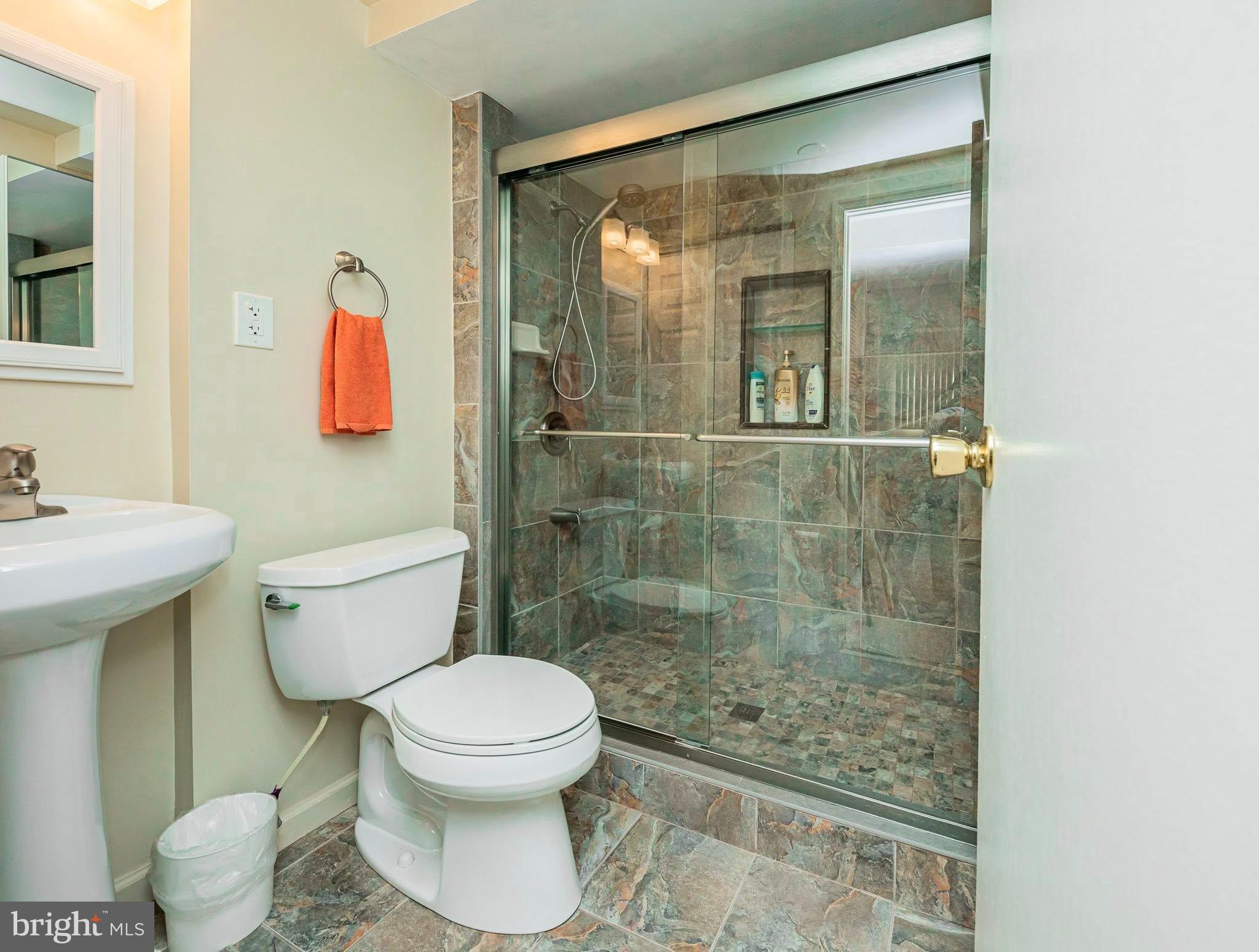 SPRING GROVE FARM - Residential Lease