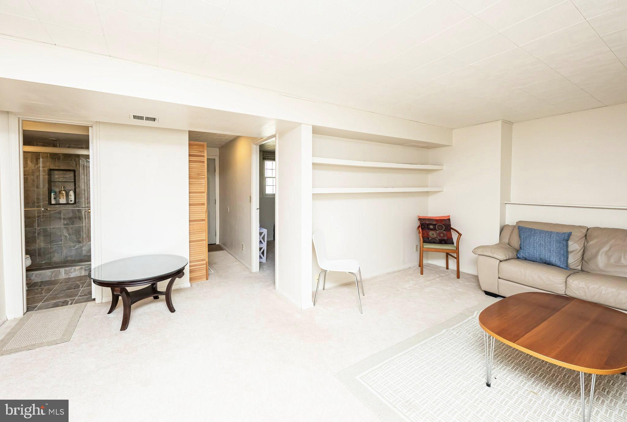 SPRING GROVE FARM - Residential Lease