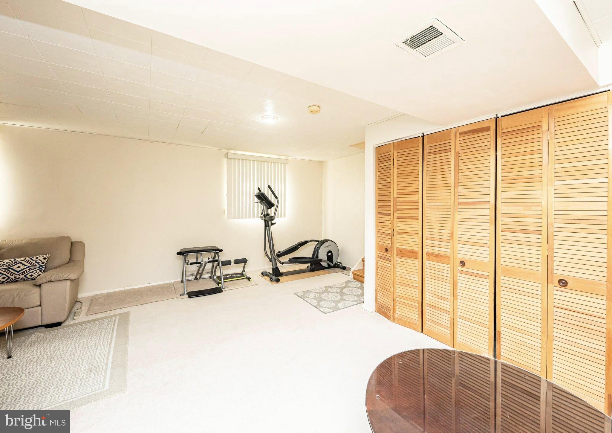 SPRING GROVE FARM - Residential Lease