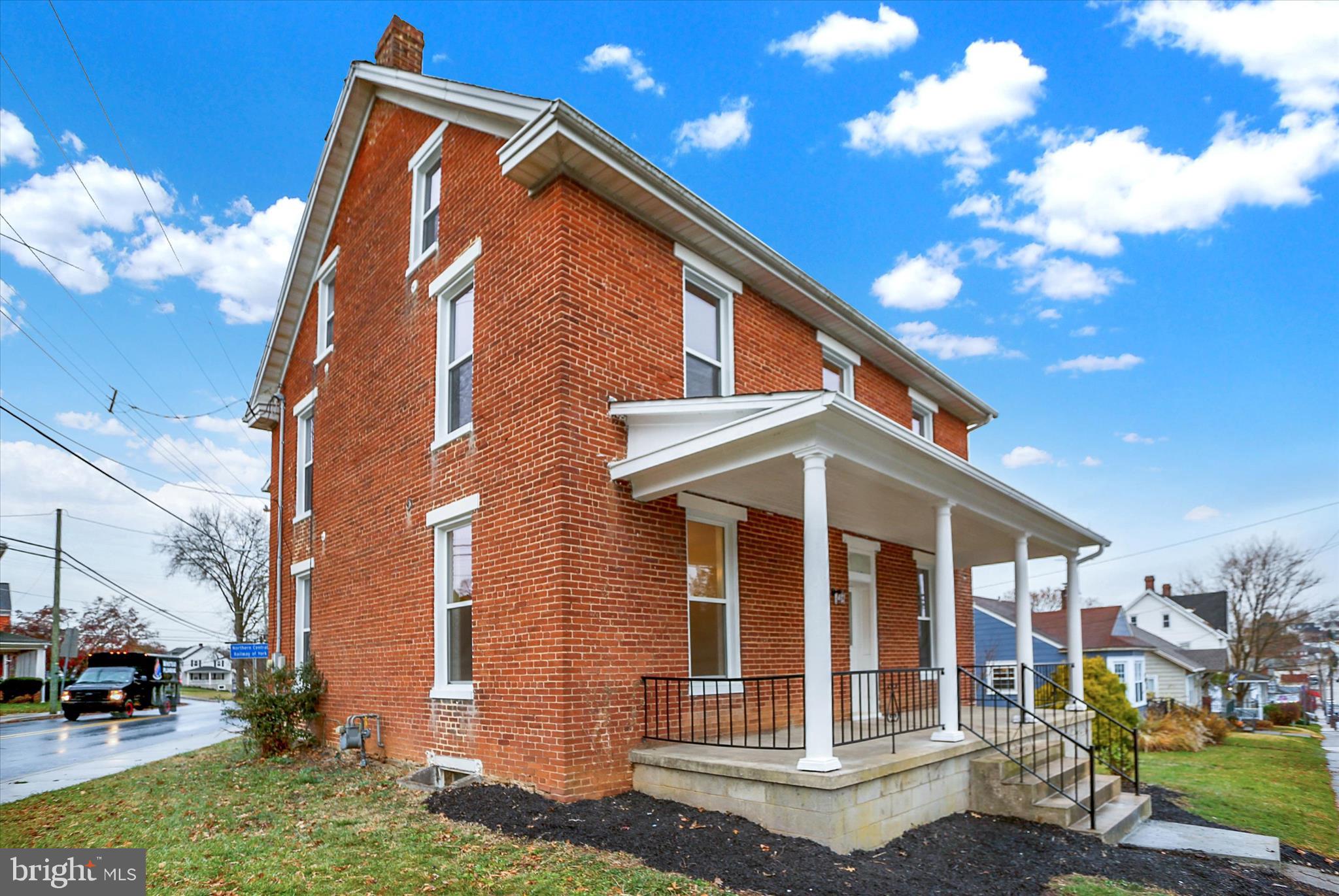 48 E FRANKLIN STREET