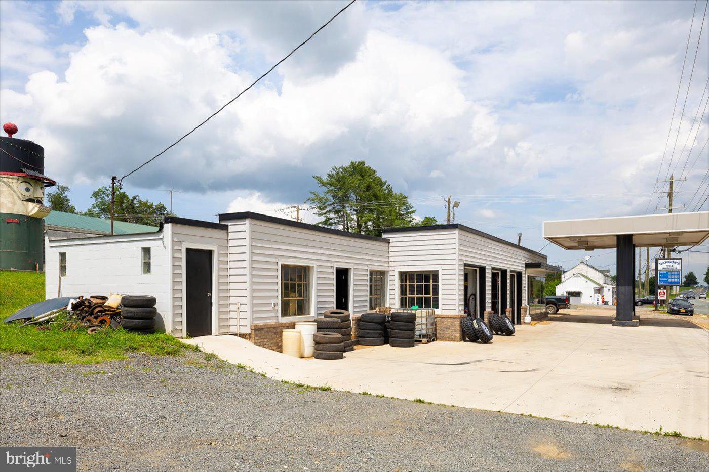 275 BERRY HILL ROAD