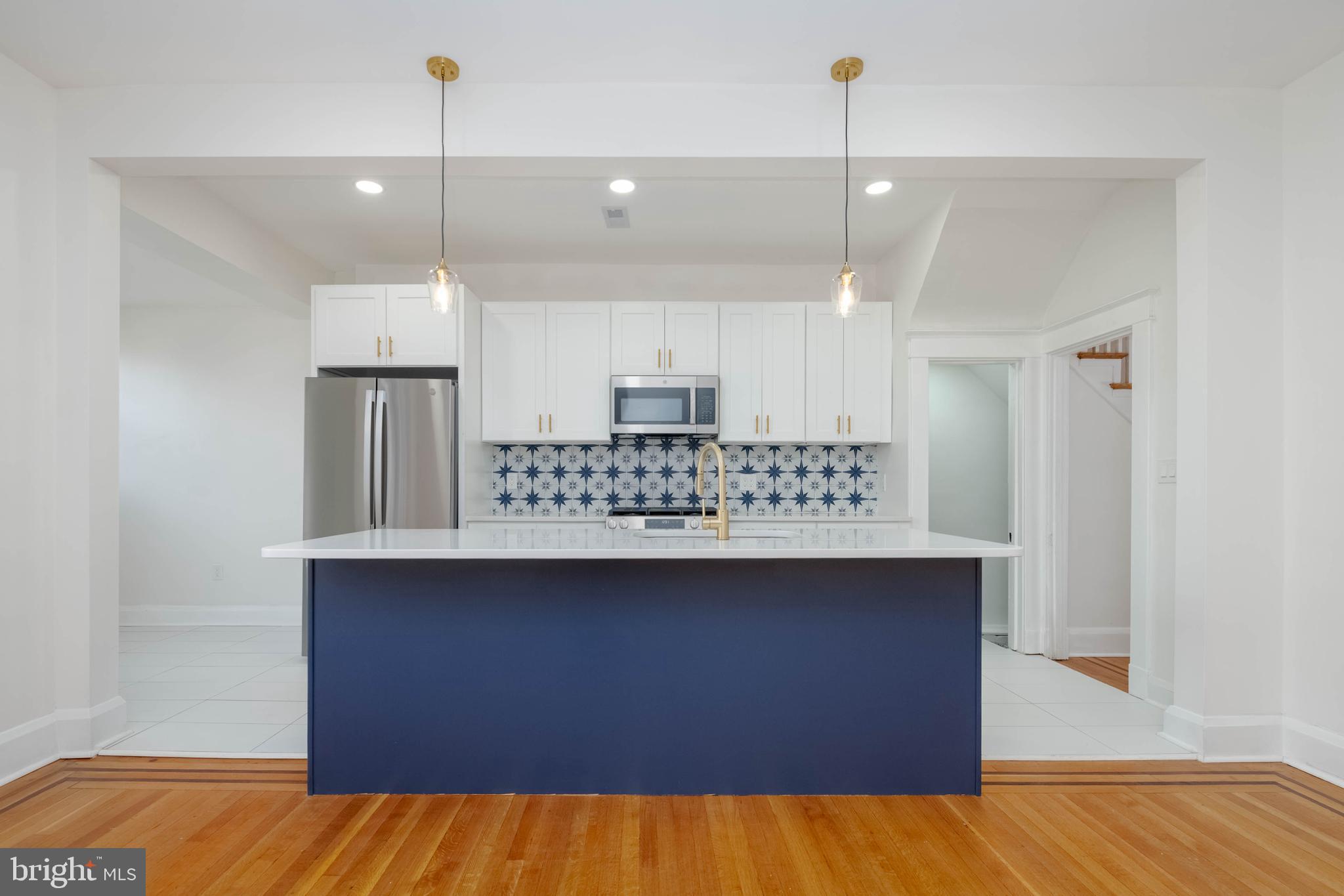 MEDFIELD - Residential