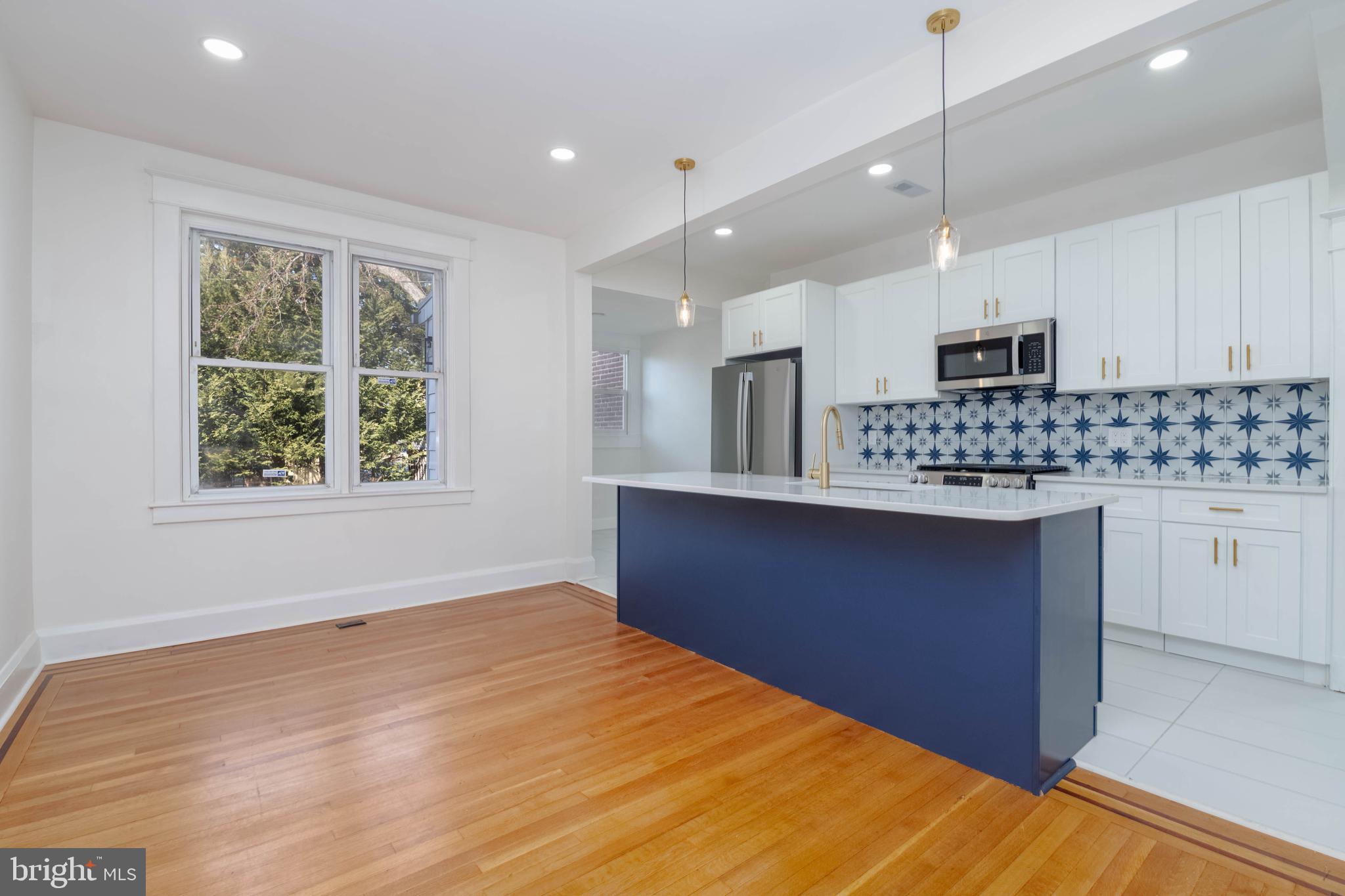 MEDFIELD - Residential