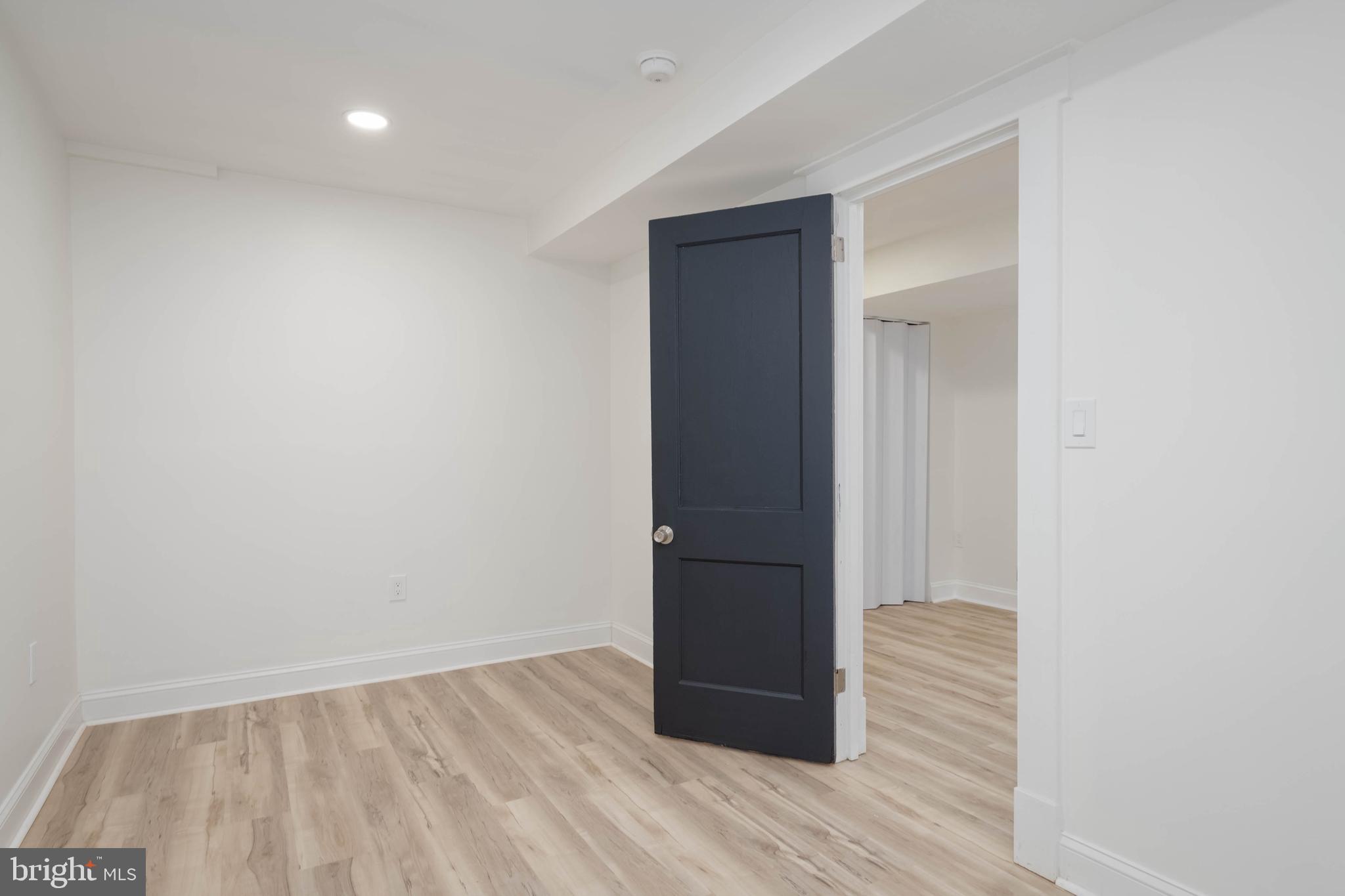 MEDFIELD - Residential