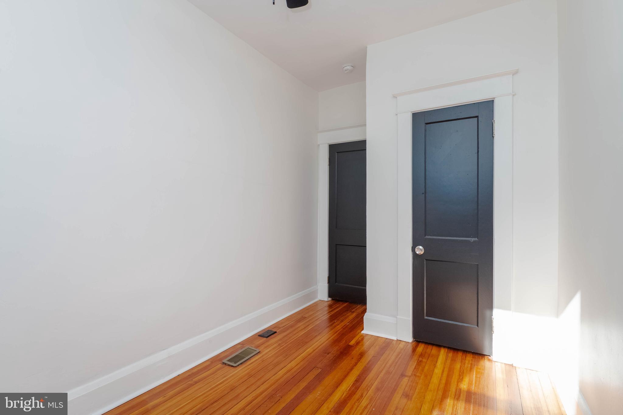 MEDFIELD - Residential