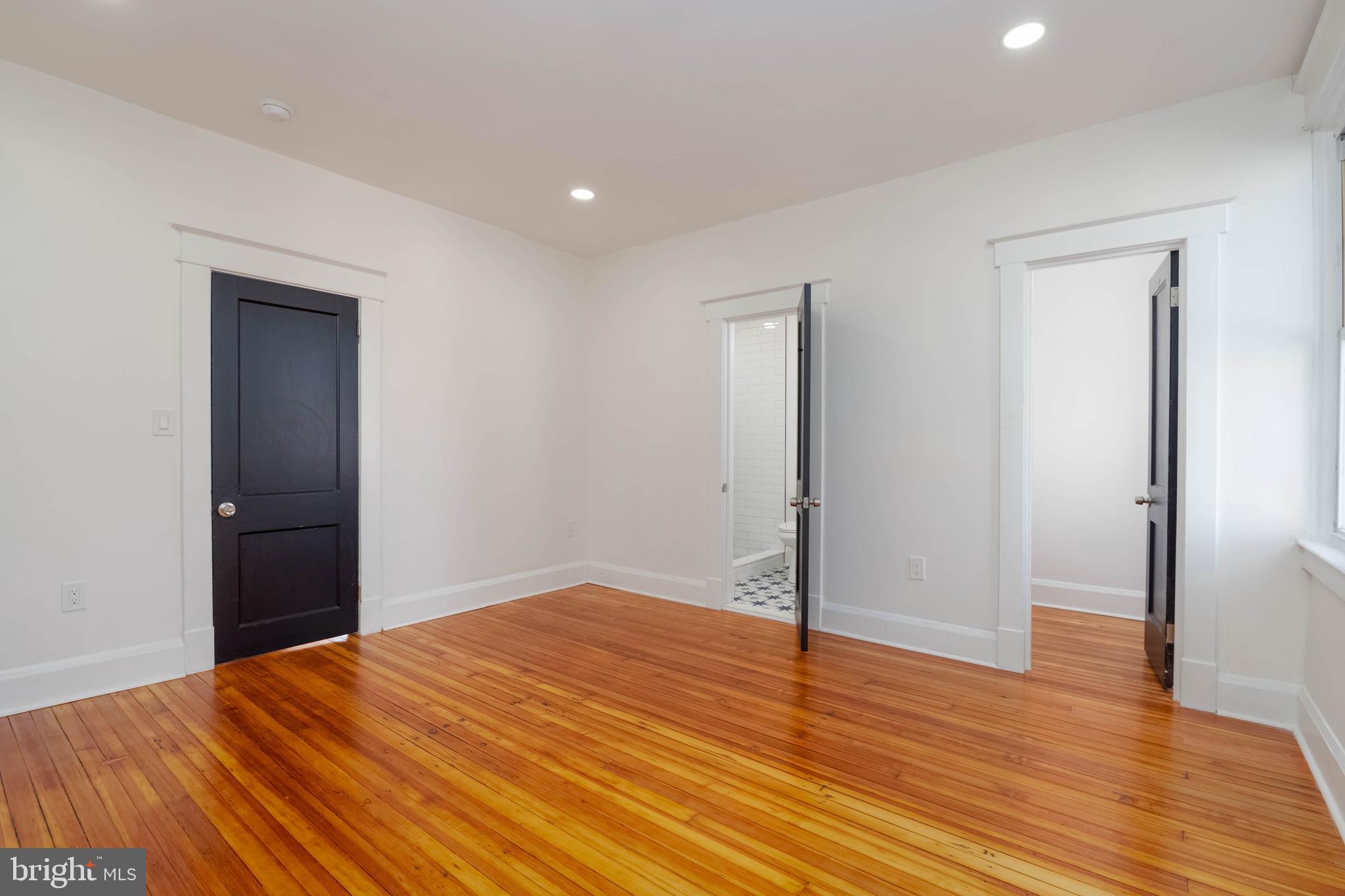 MEDFIELD - Residential