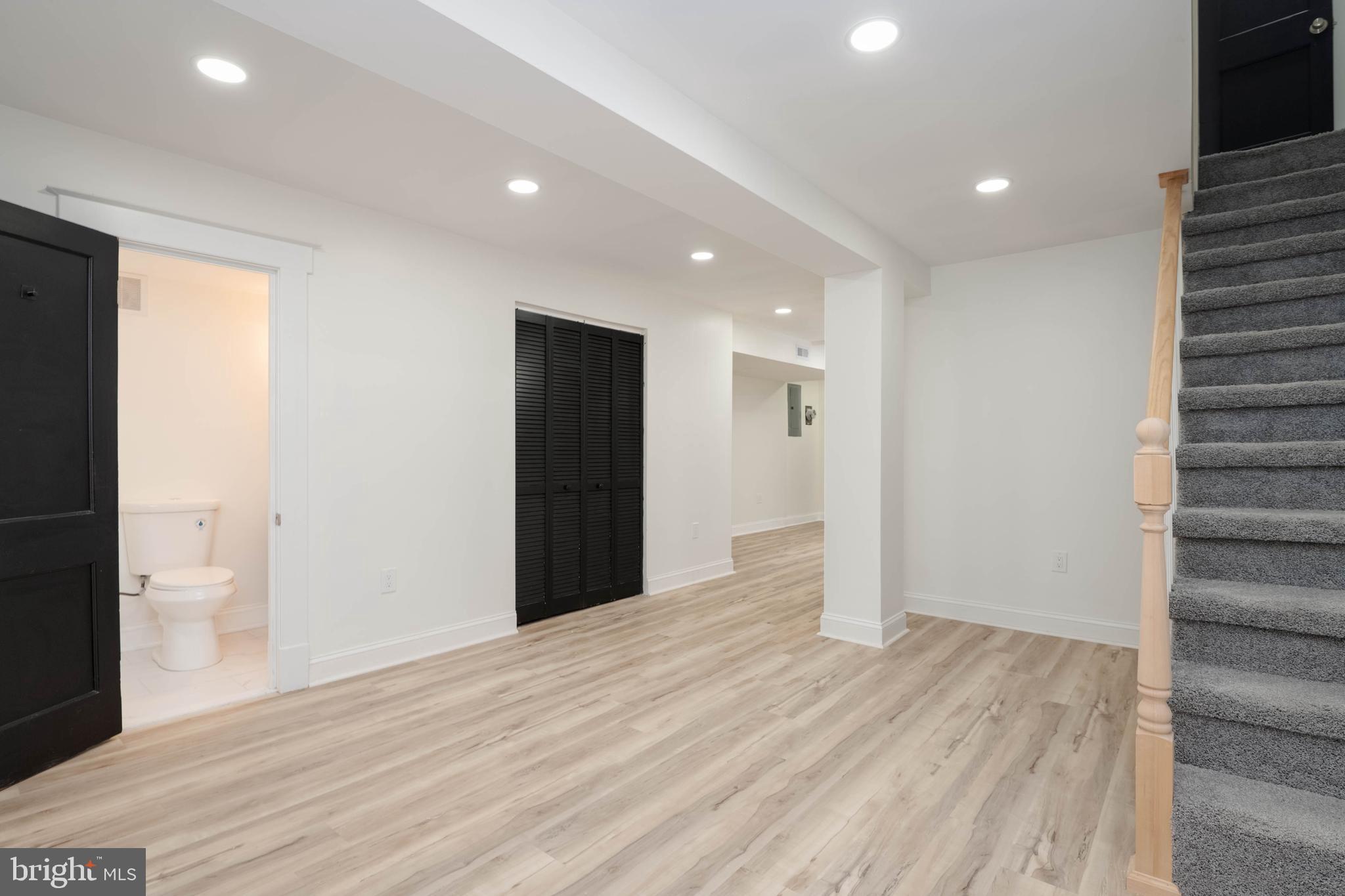 MEDFIELD - Residential