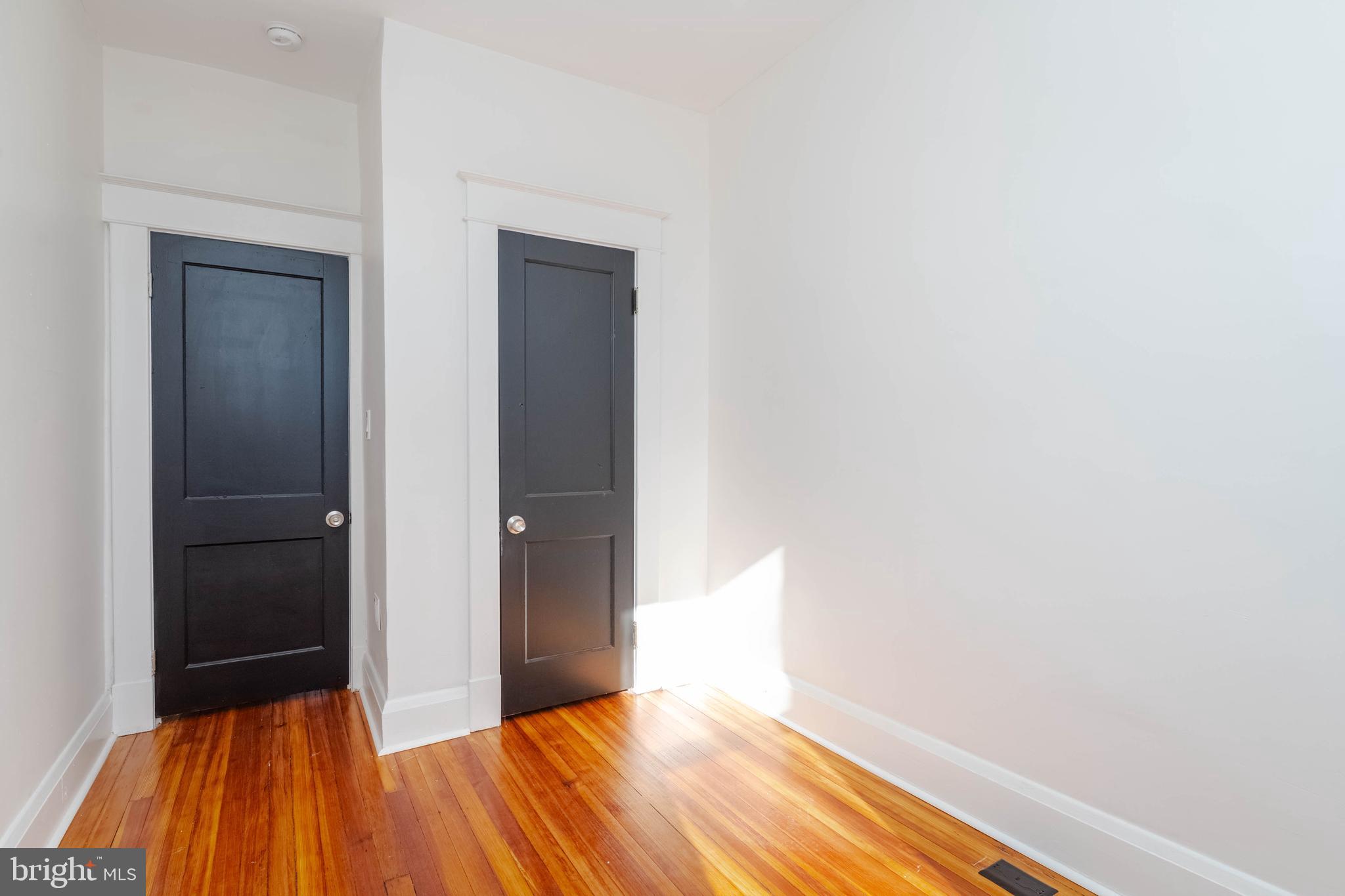 MEDFIELD - Residential