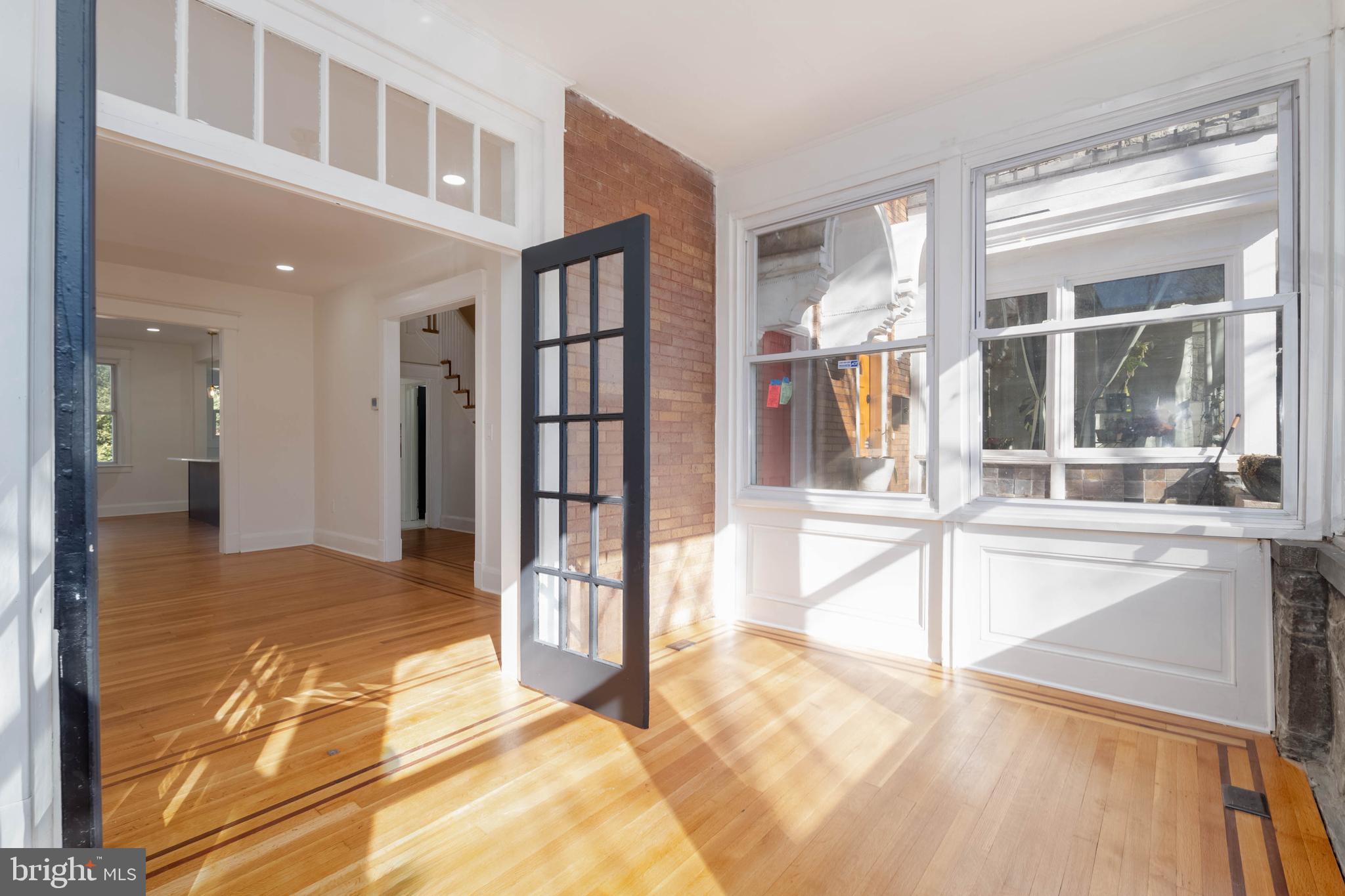 MEDFIELD - Residential