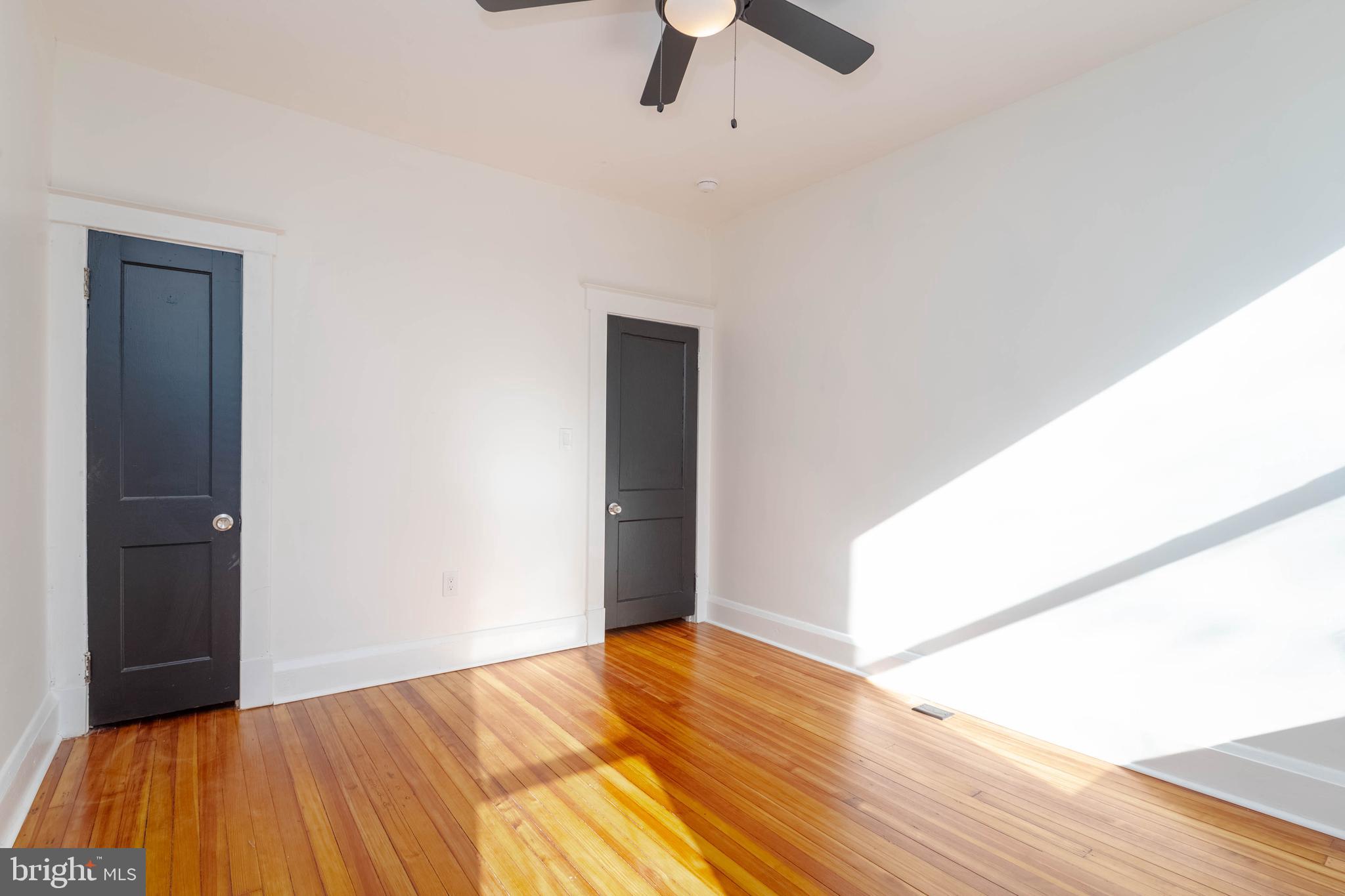 MEDFIELD - Residential