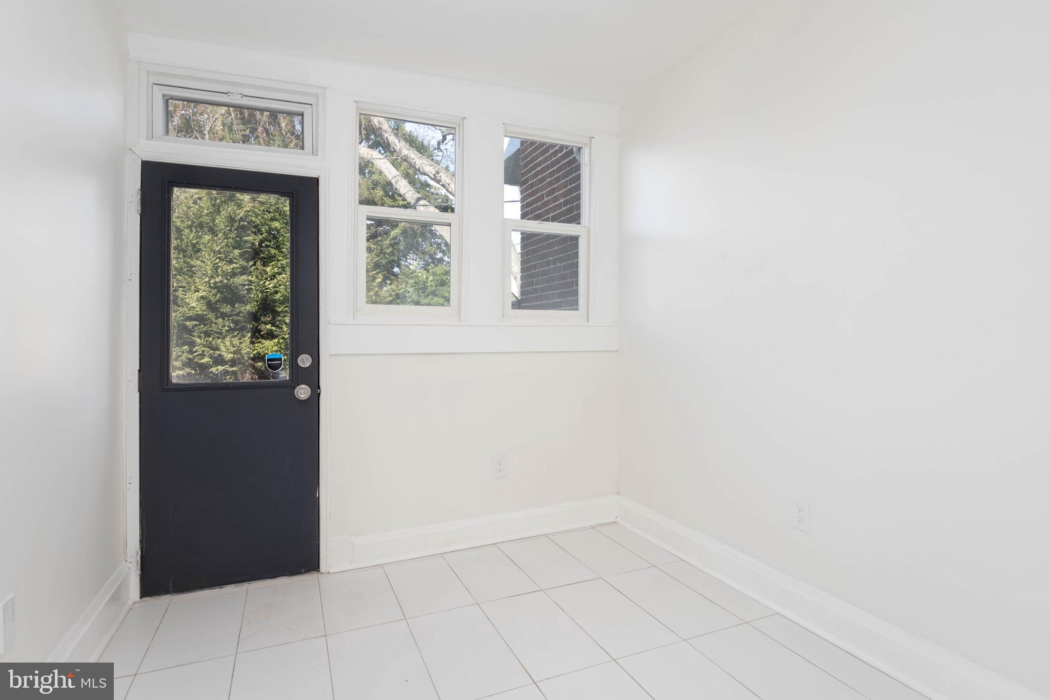 MEDFIELD - Residential