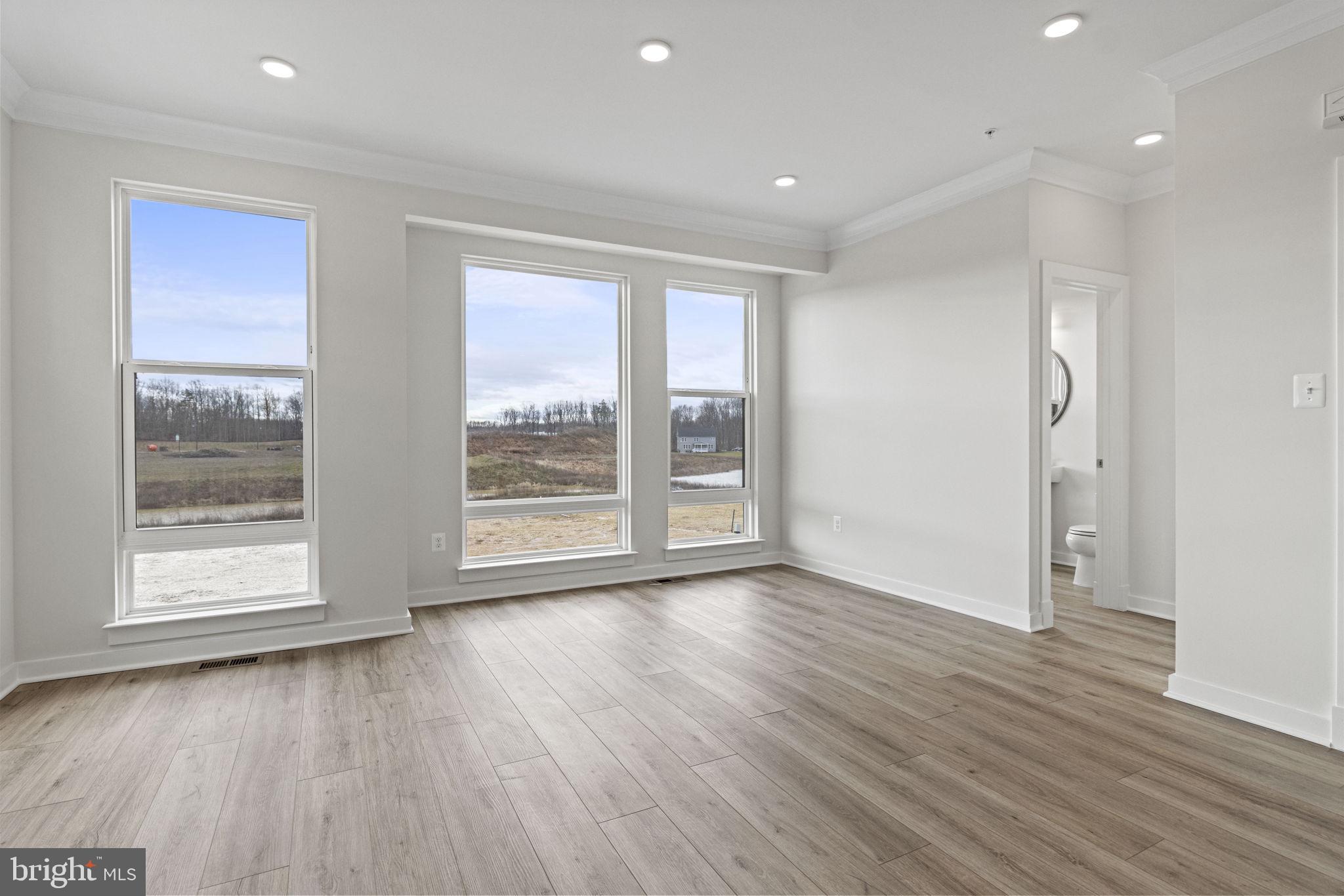 SOUTHLAKE - Residential