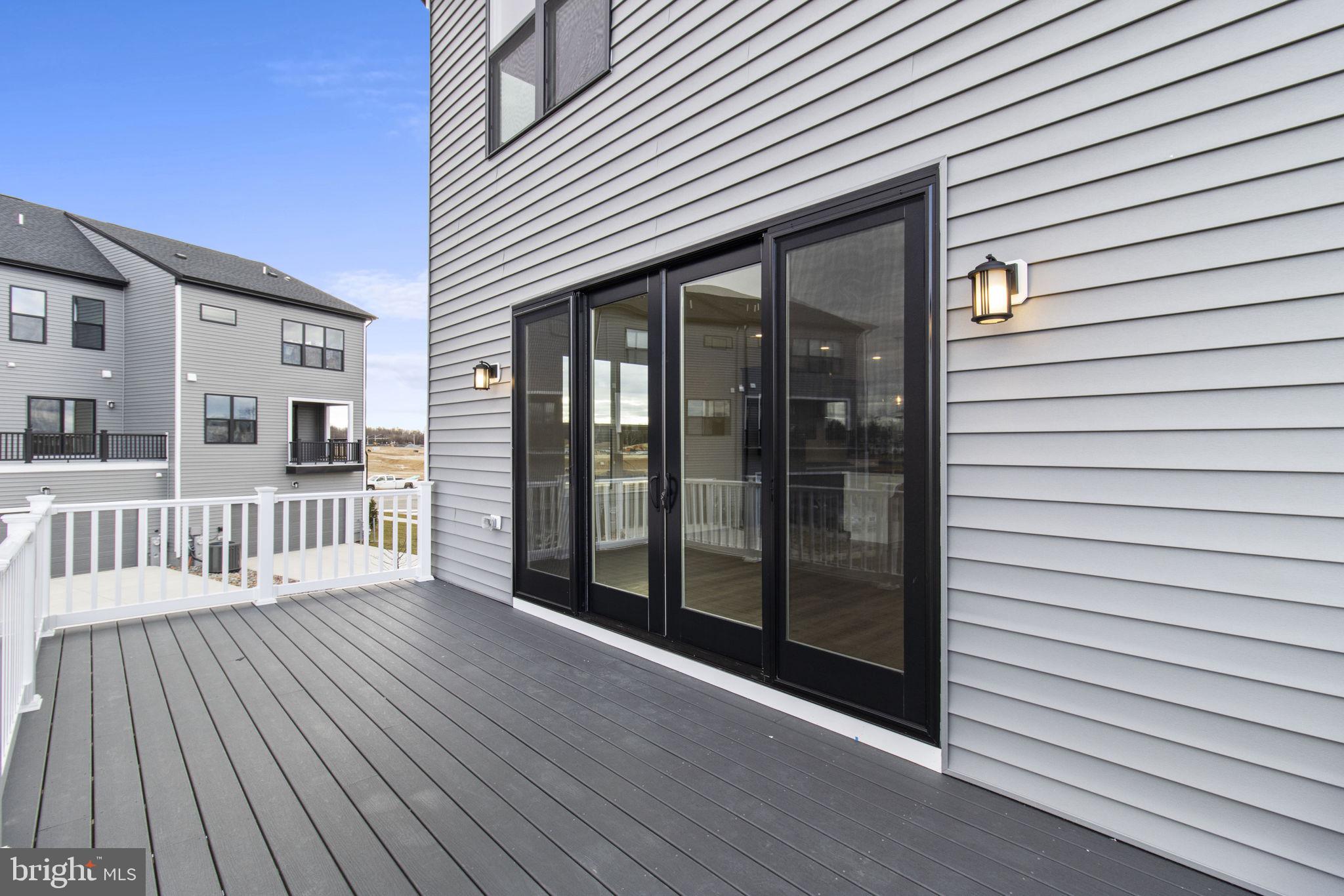 SOUTHLAKE - Residential