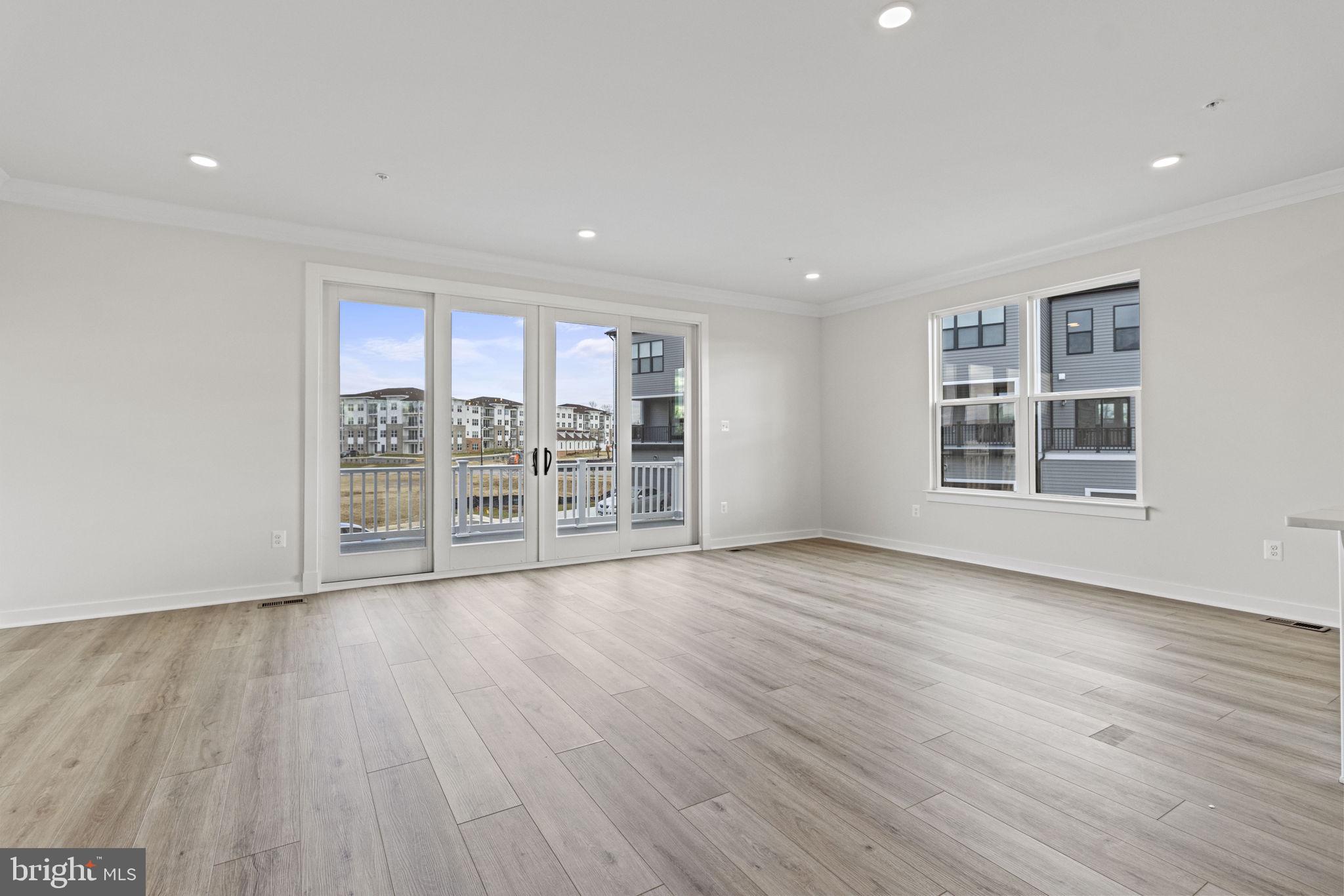 SOUTHLAKE - Residential