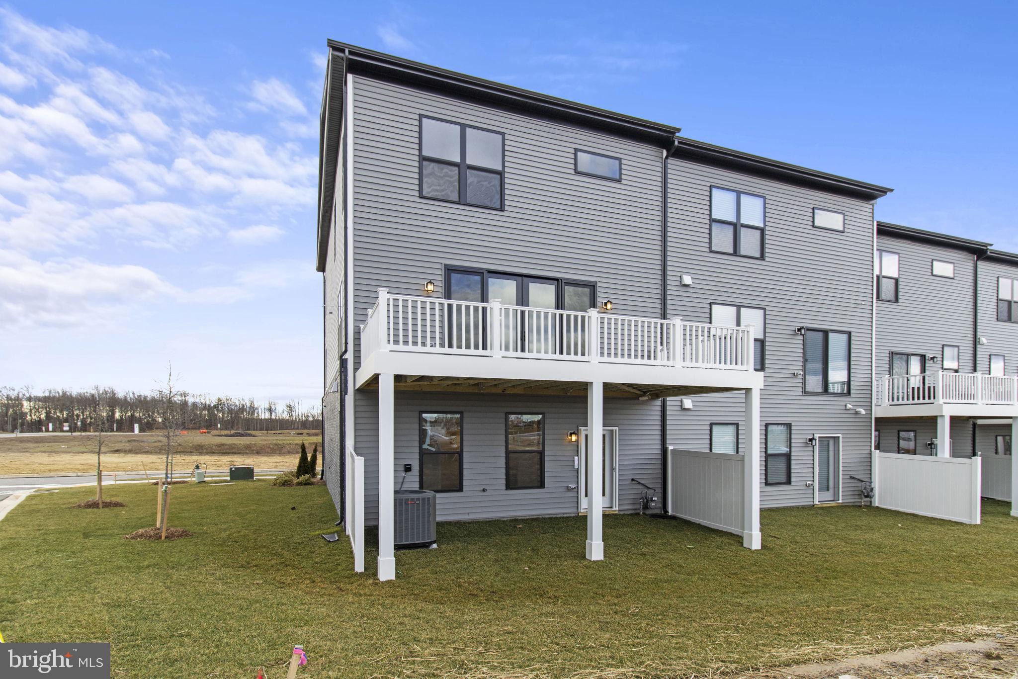 SOUTHLAKE - Residential